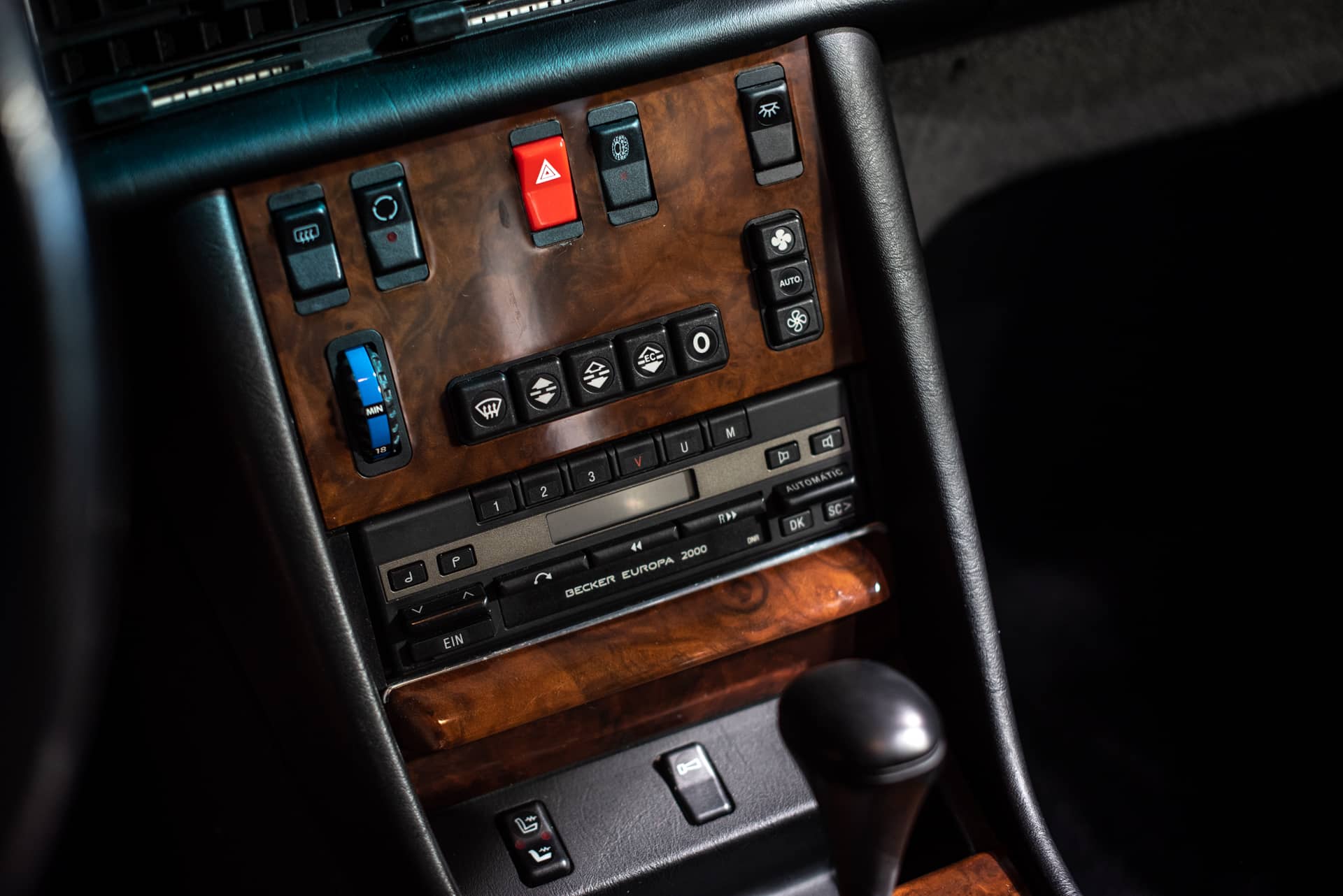 Mercedes-Benz 560 SEC - Photo 23