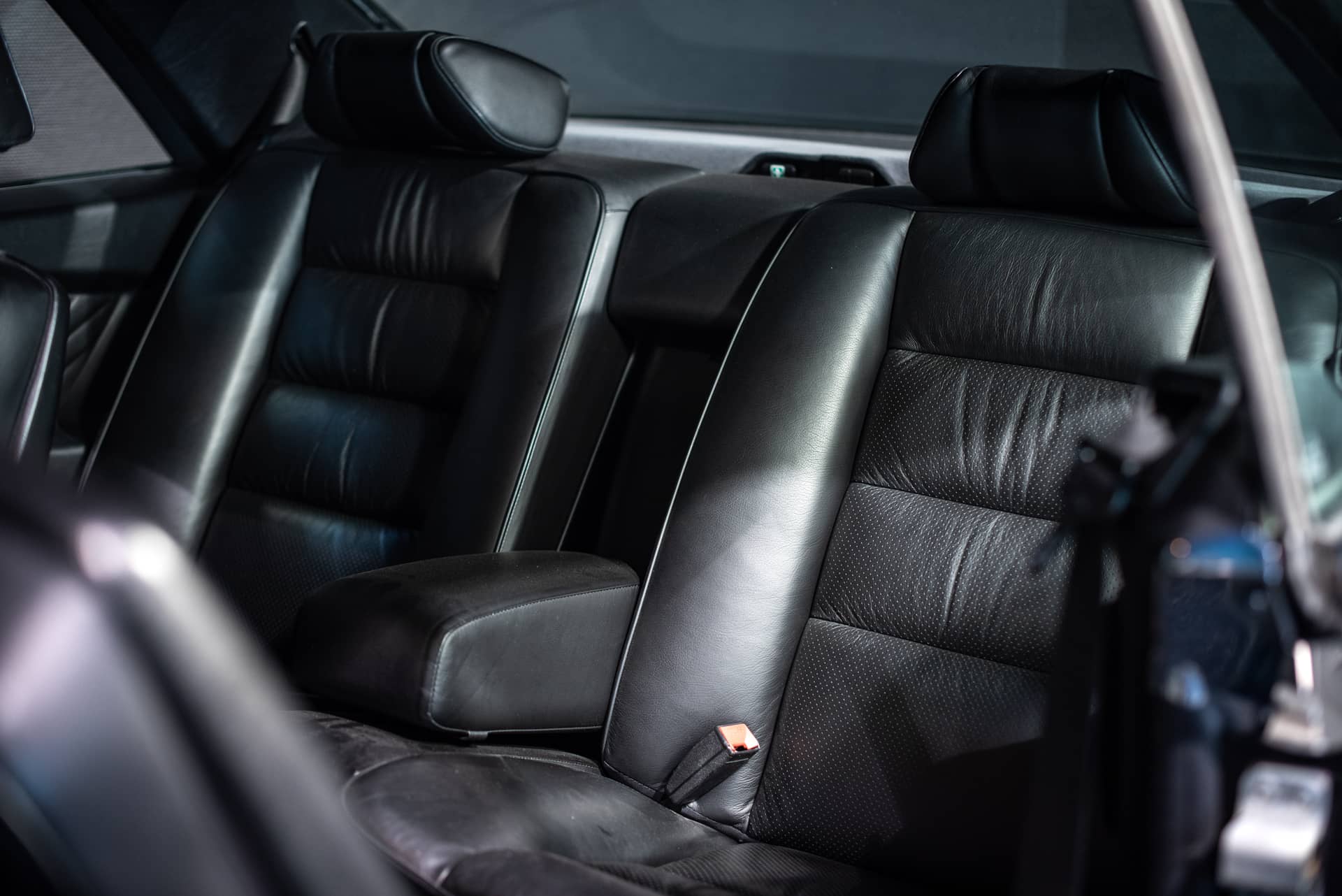 Mercedes-Benz 560 SEC - Photo 31