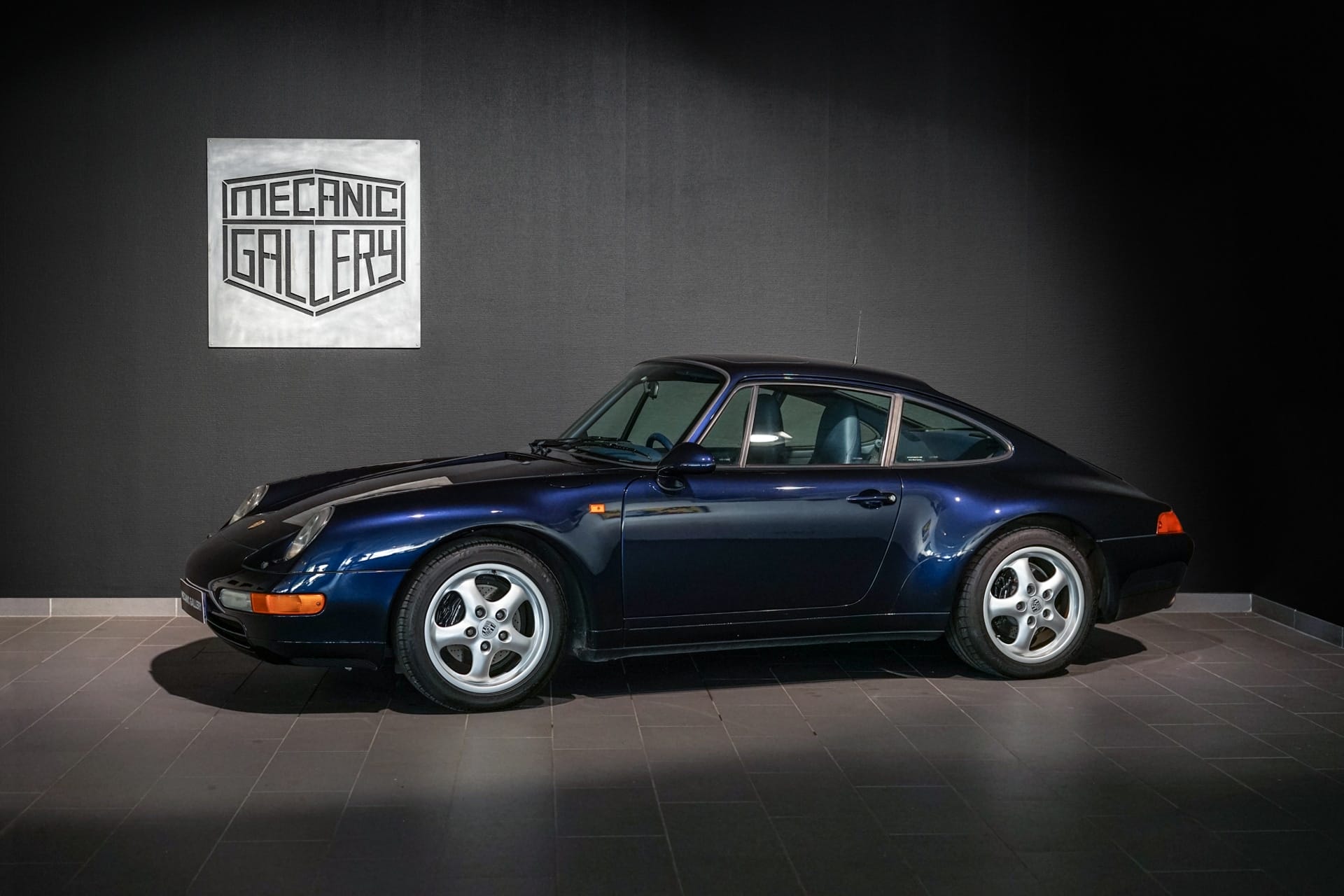 Porsche 993 Carrera 2 - Photo 1