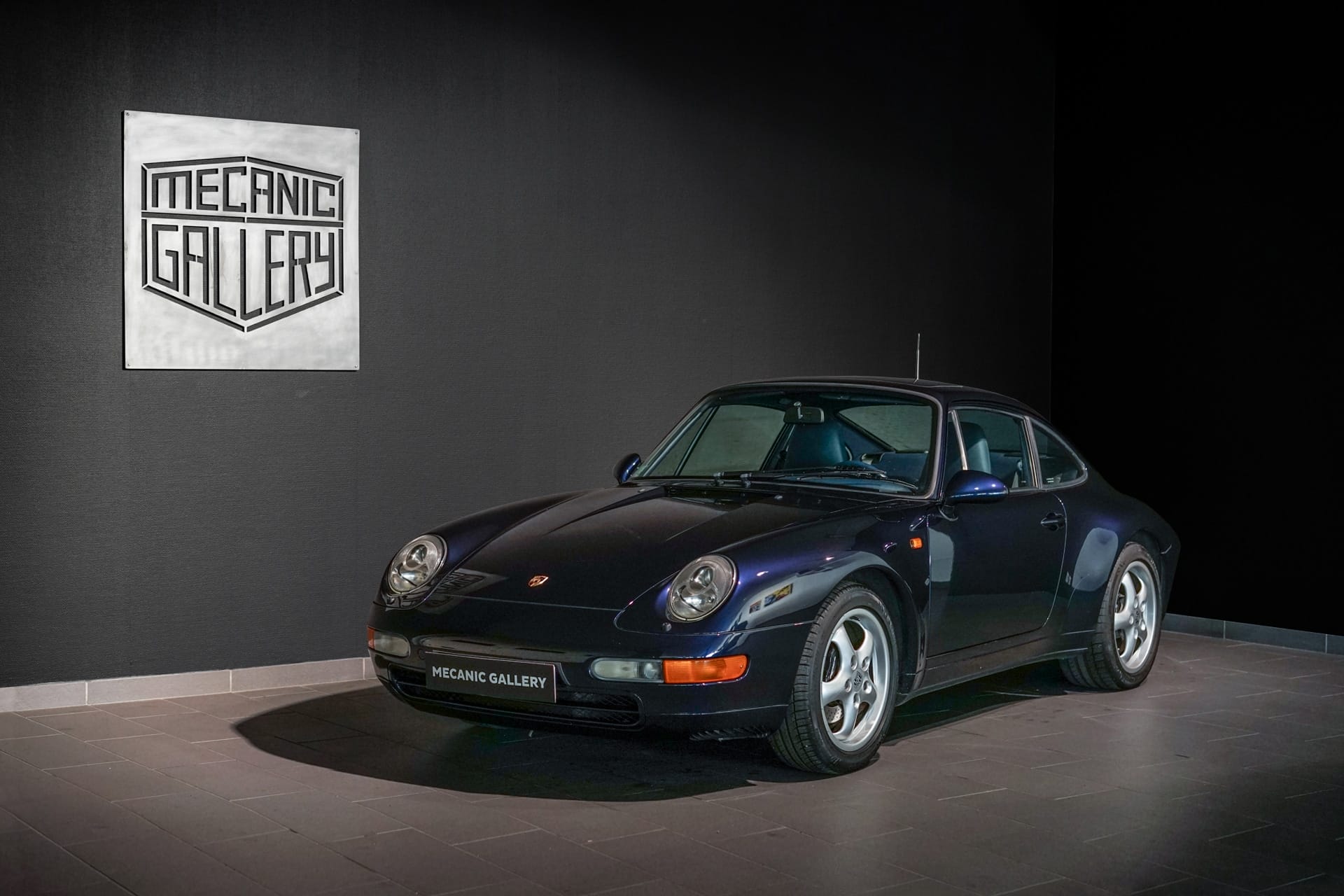 Porsche 993 Carrera 2 - Photo 1