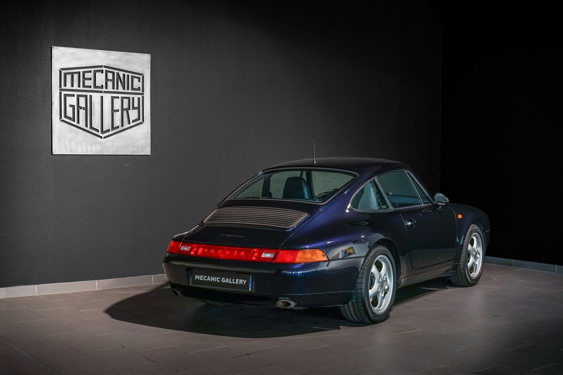 Porsche 993 Carrera 2 - Photo 1