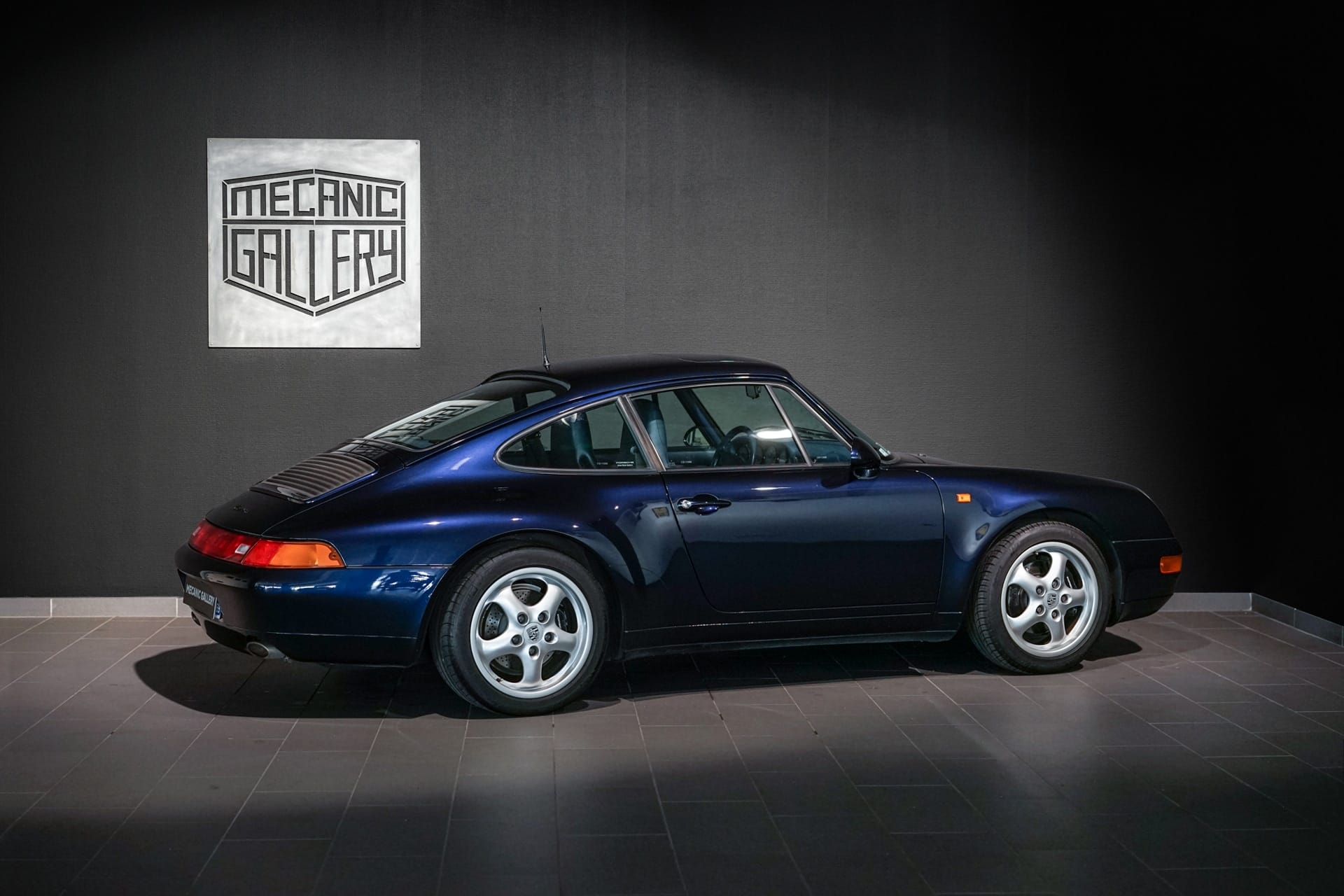 Porsche 993 Carrera 2 - Photo 1