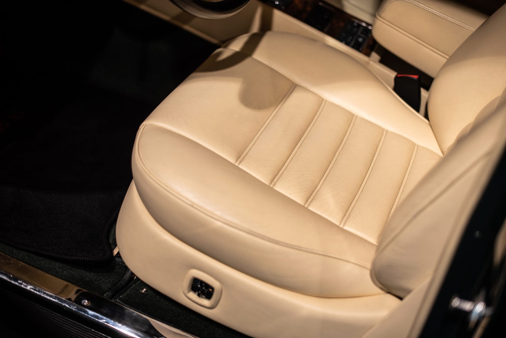 Bentley Turbo R - Photo 19