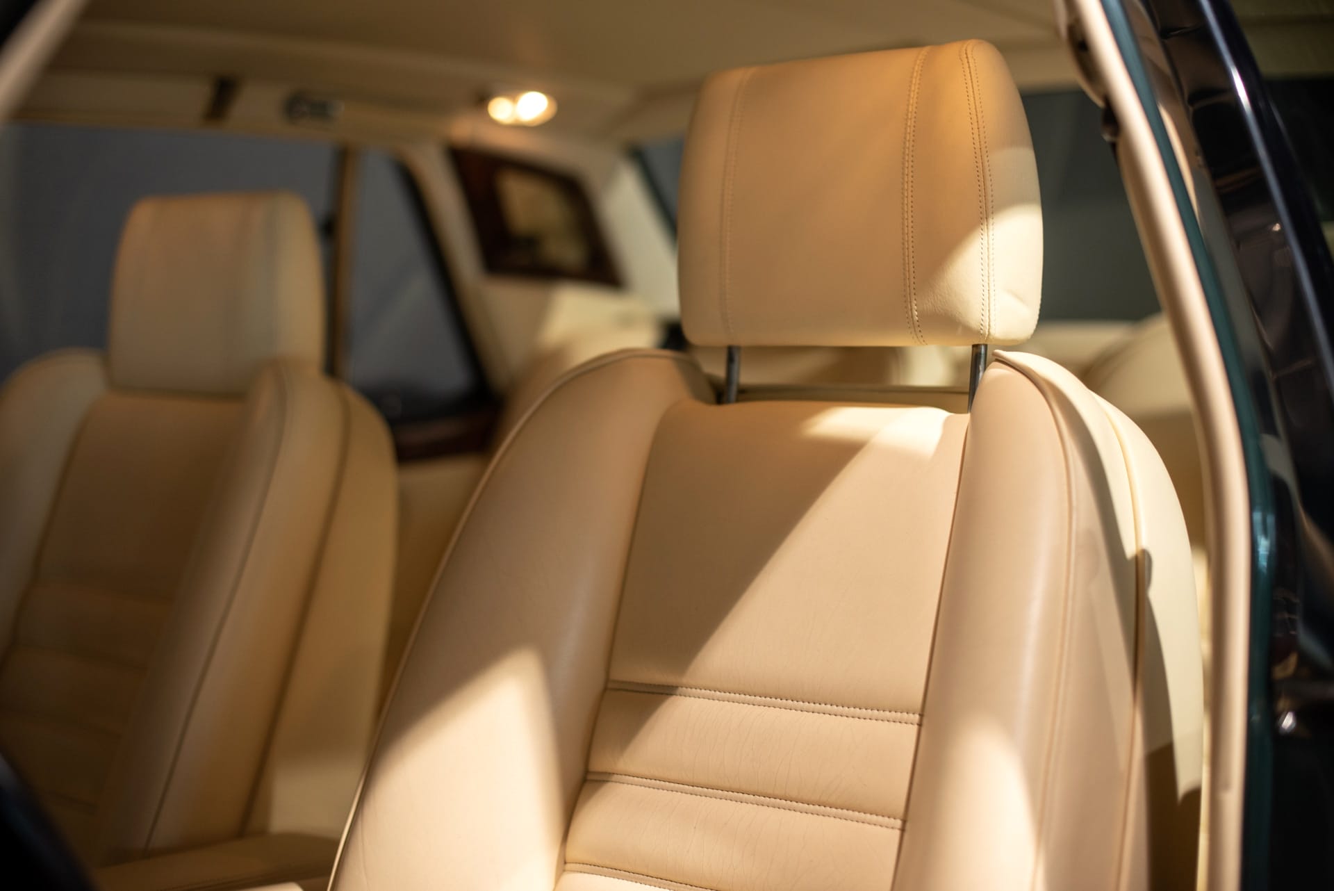 Bentley Turbo R - Photo 20