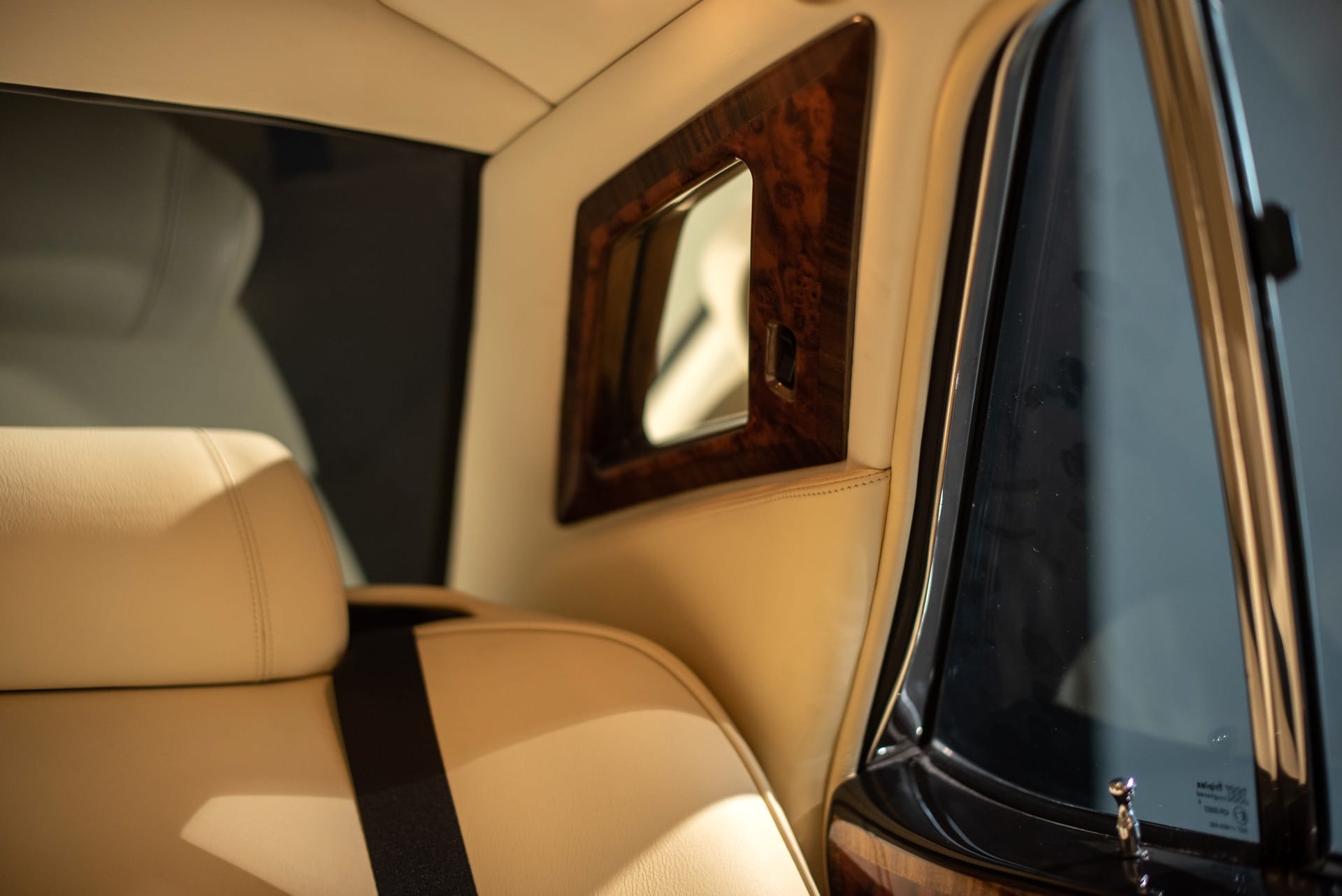 Bentley Turbo R - Photo 22