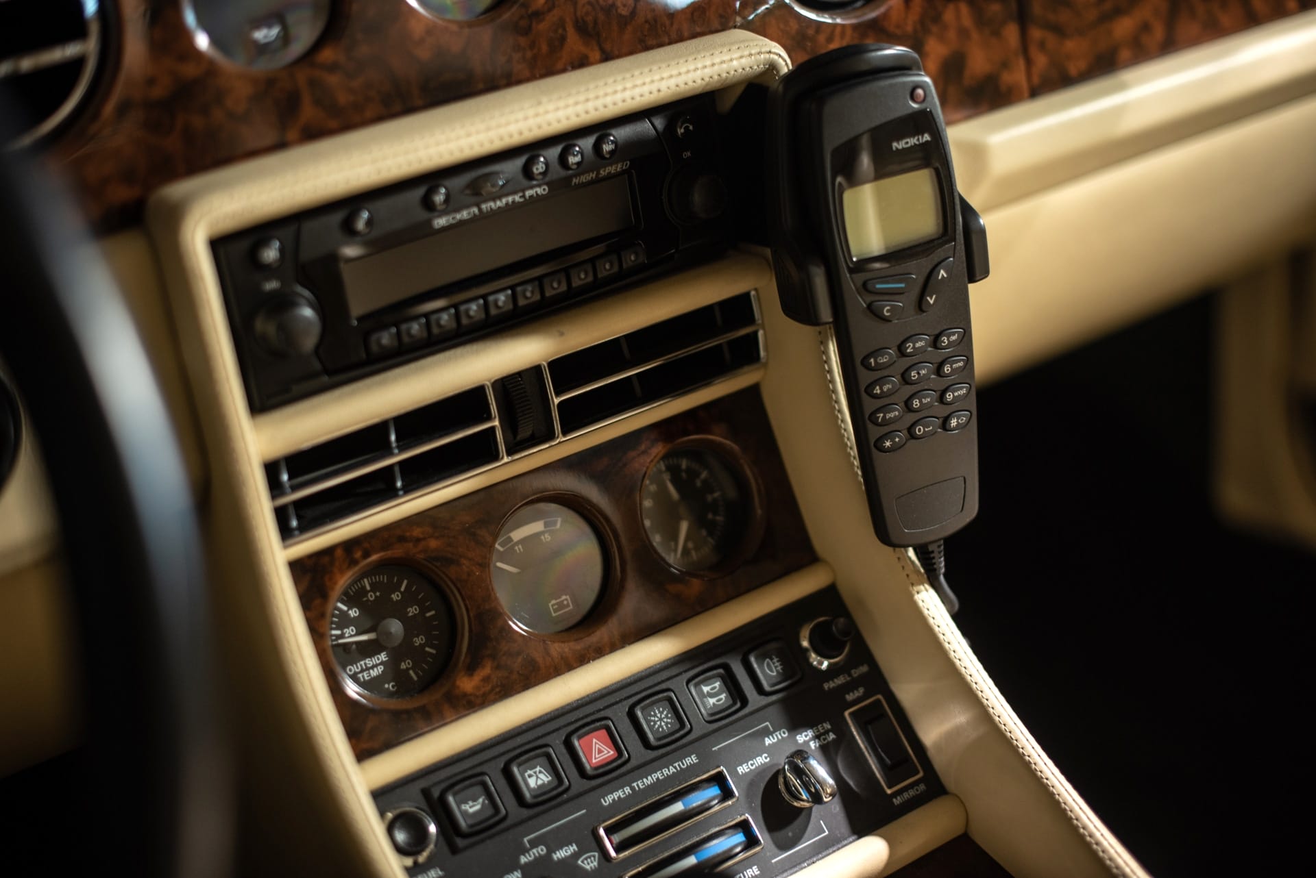 Bentley Turbo R - Photo 23