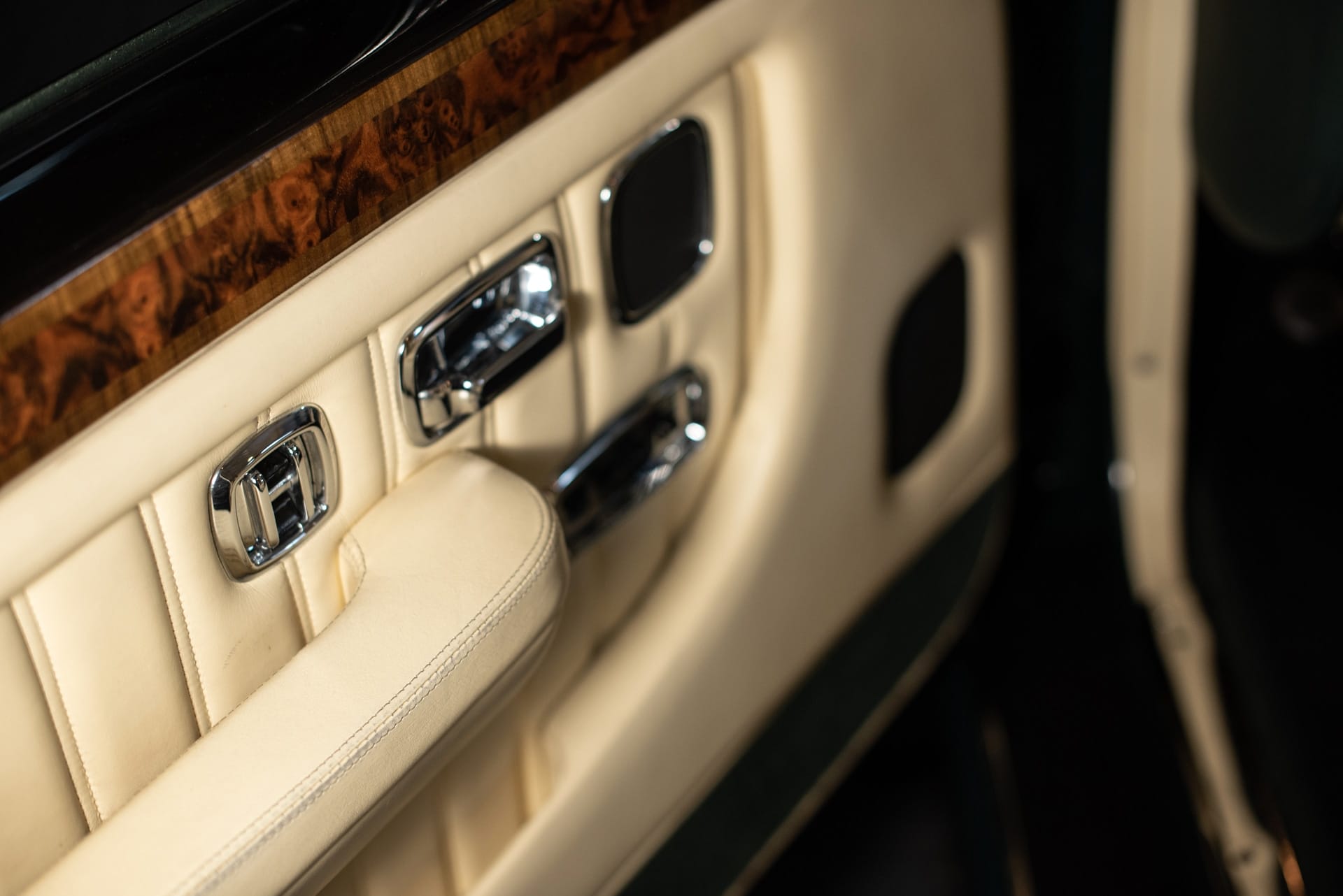 Bentley Turbo R - Photo 27