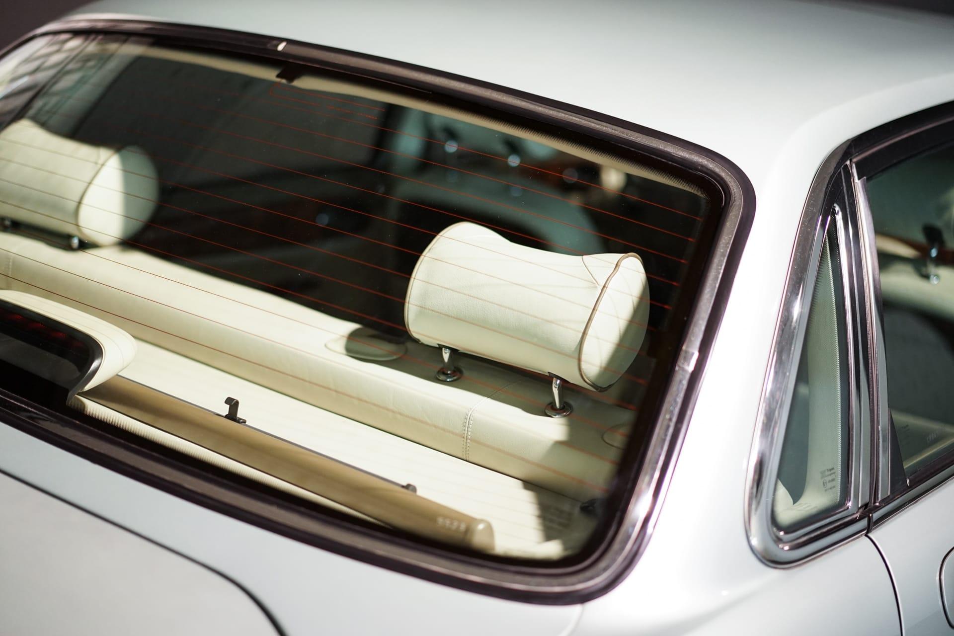 Daimler X300 V8 4.0 LWB - Photo 16