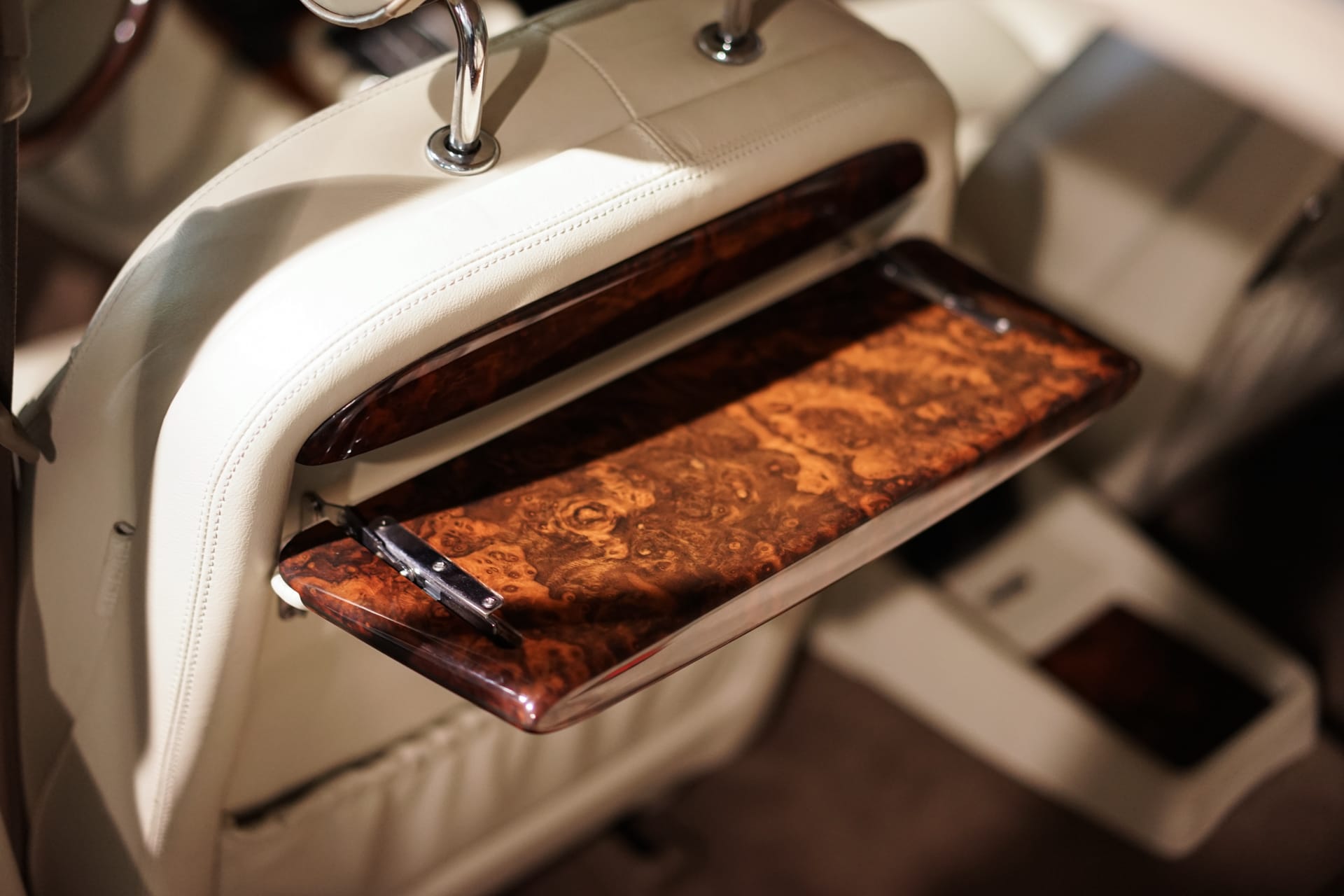 Daimler X300 V8 4.0 LWB - Photo 19