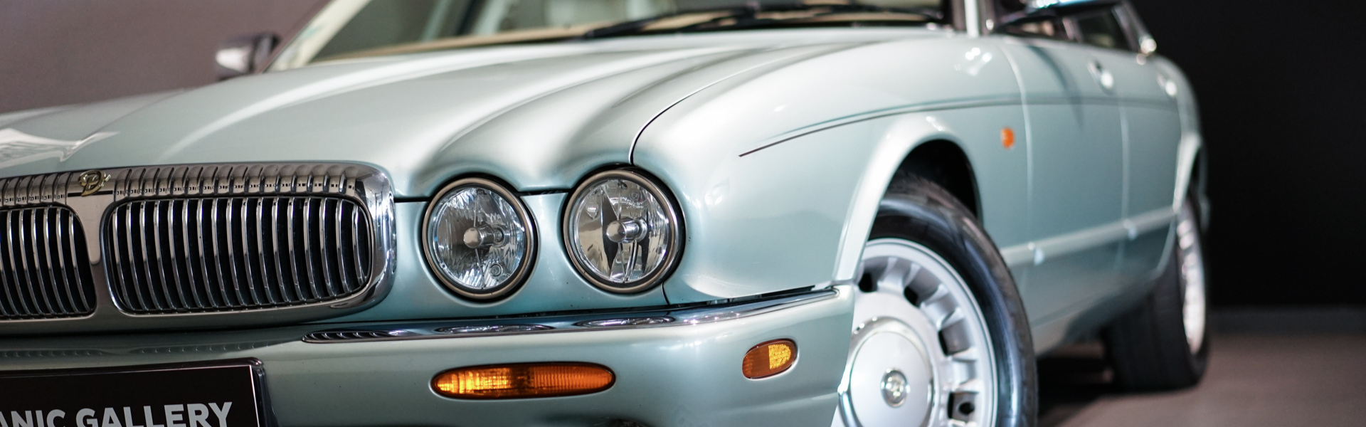 Daimler X300 V8 4.0 LWB - Photo 36