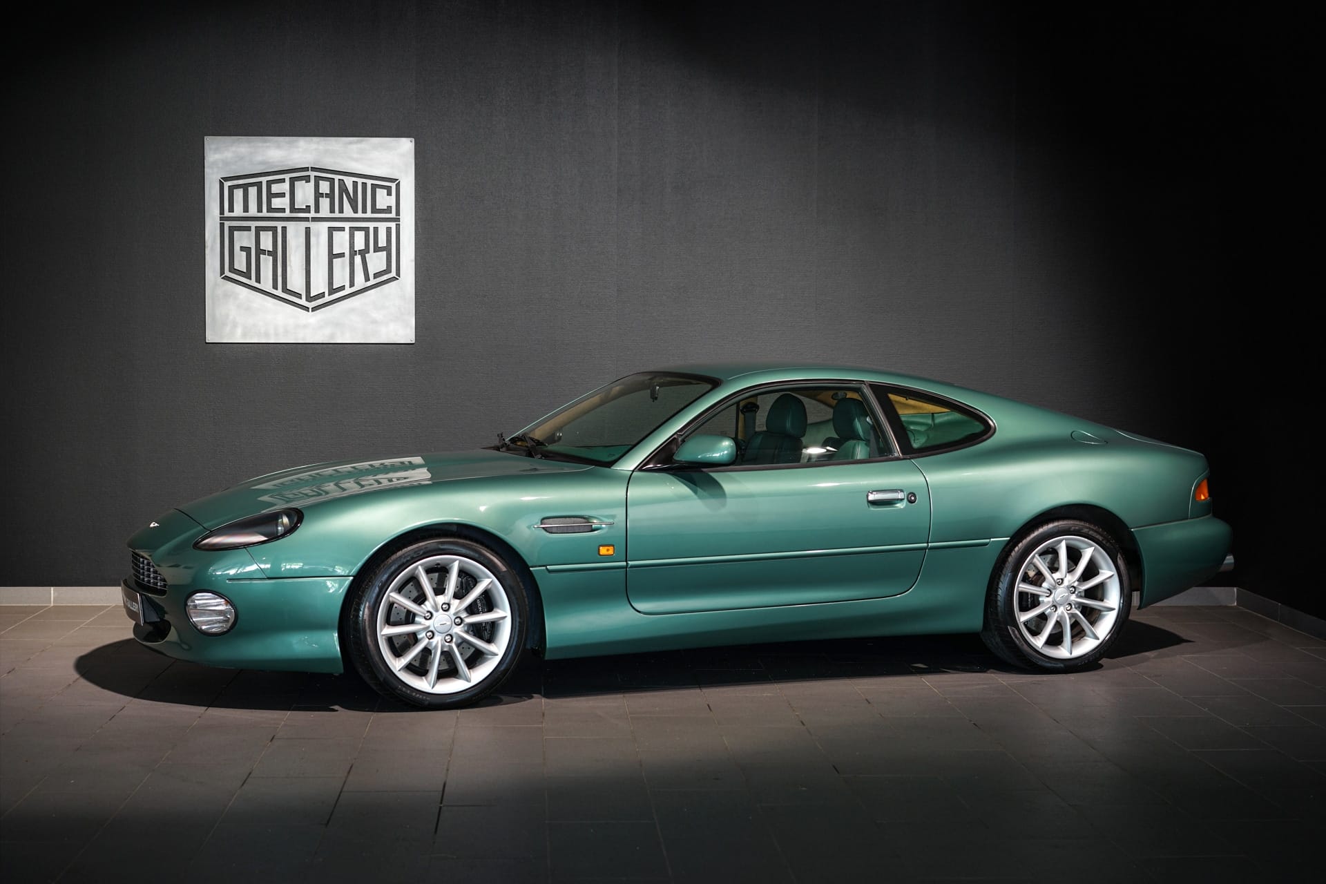 Aston Martin DB7 Vantage - Photo 1