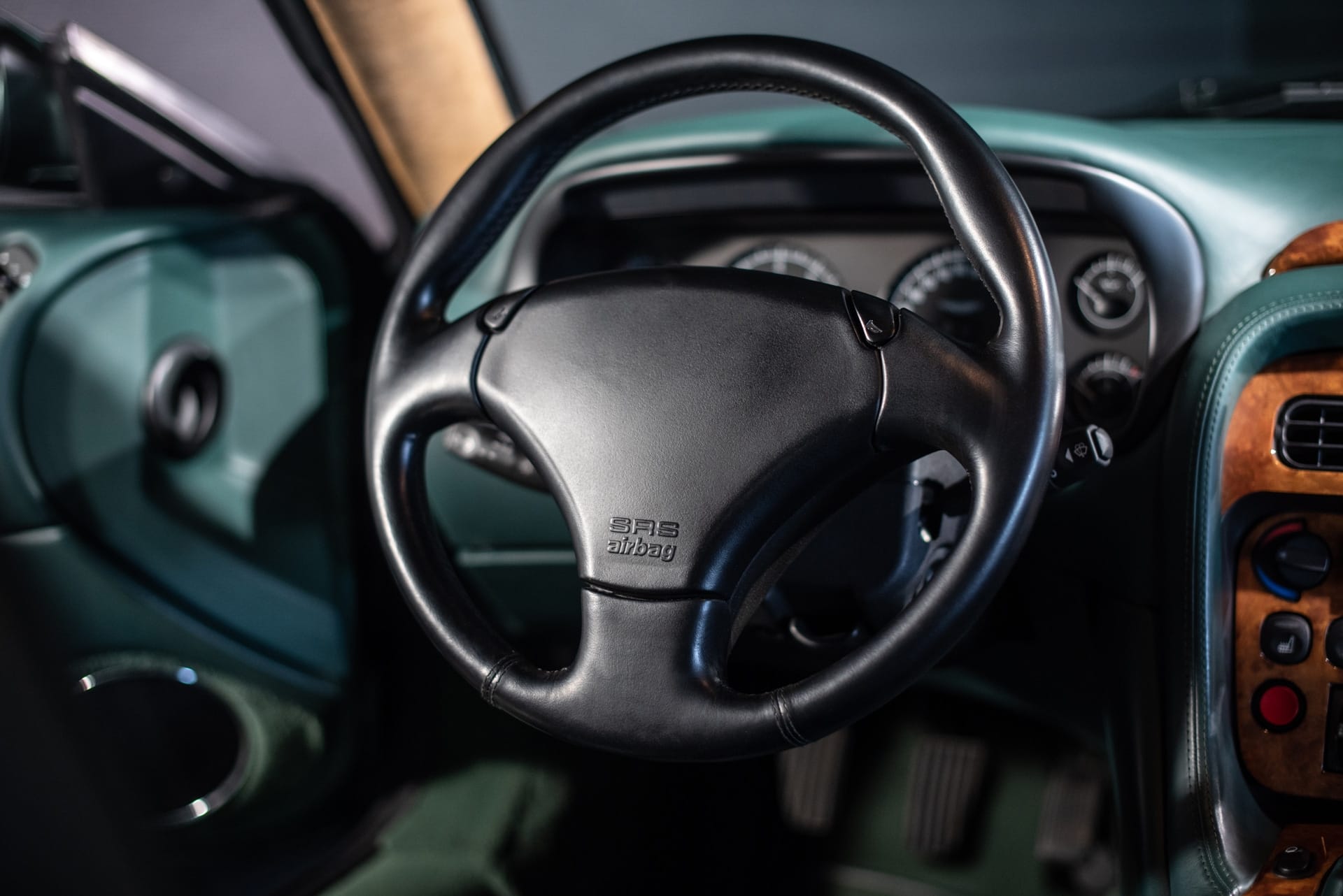 Aston Martin DB7 Vantage - Photo 19