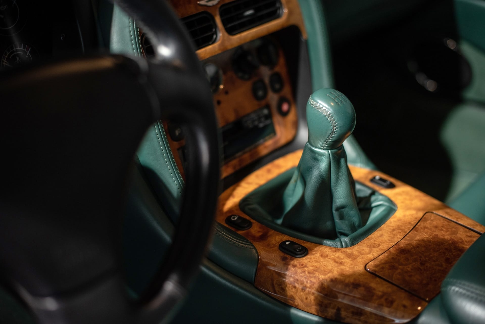 Aston Martin DB7 Vantage - Photo 21