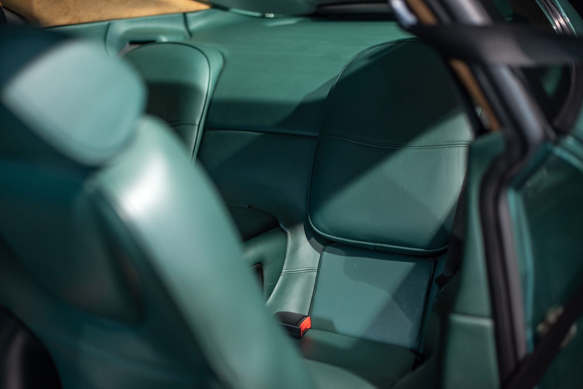 Aston Martin DB7 Vantage - Photo 25