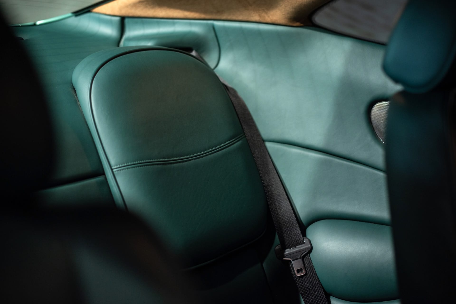 Aston Martin DB7 Vantage - Photo 26