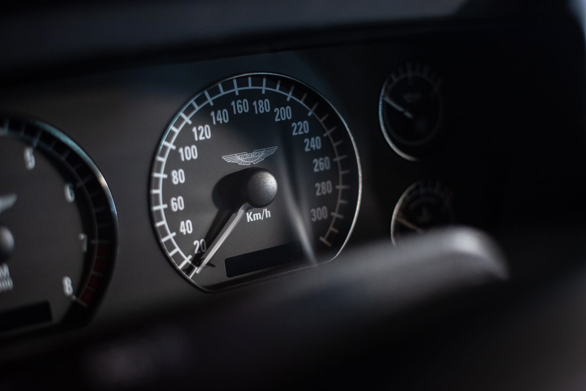 Aston Martin DB7 Vantage - Photo 28