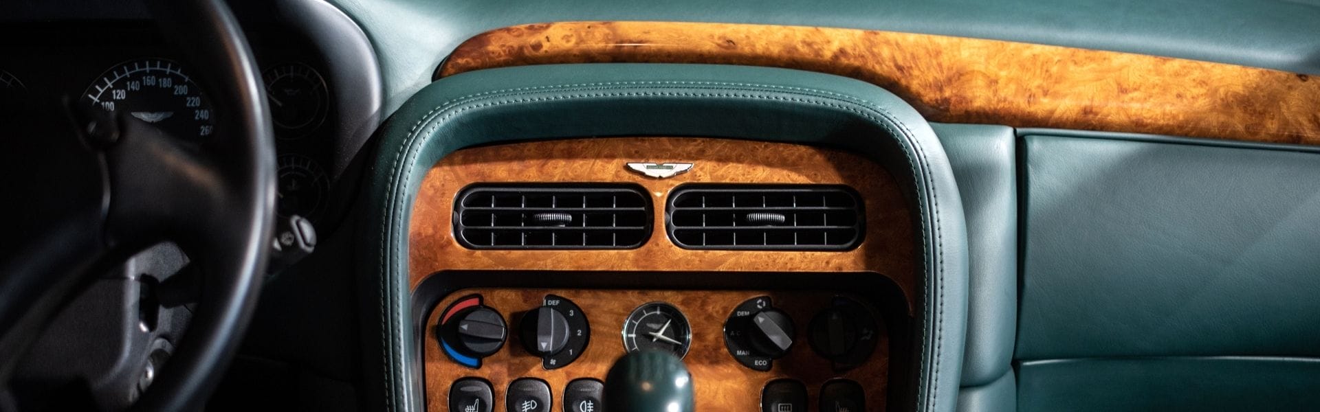 Aston Martin DB7 Vantage - Photo 34