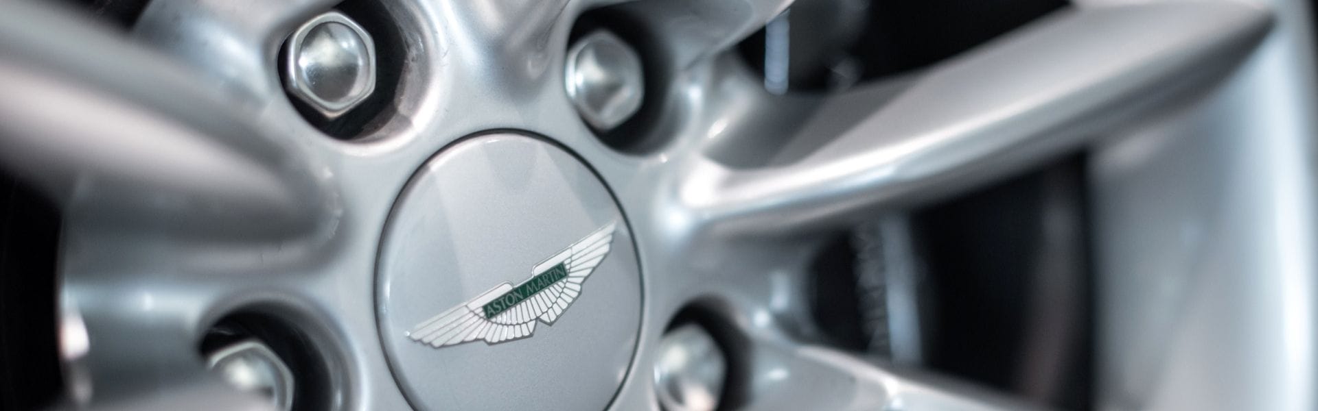 Aston Martin DB7 Vantage - Photo 35