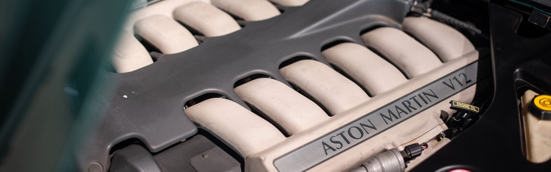 Aston Martin DB7 Vantage - Photo 36