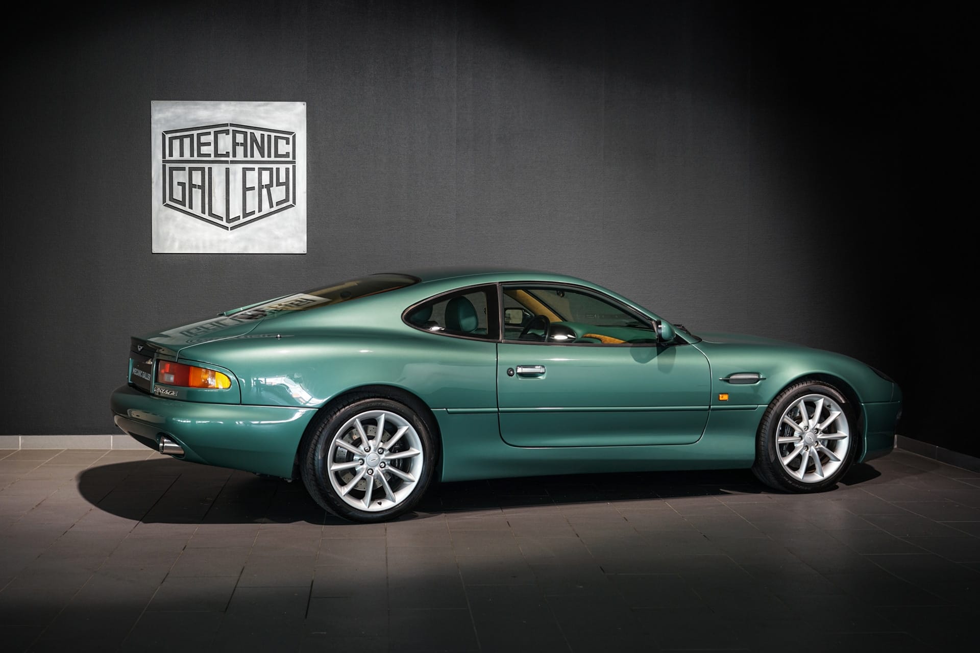 Aston Martin DB7 Vantage - Photo 4