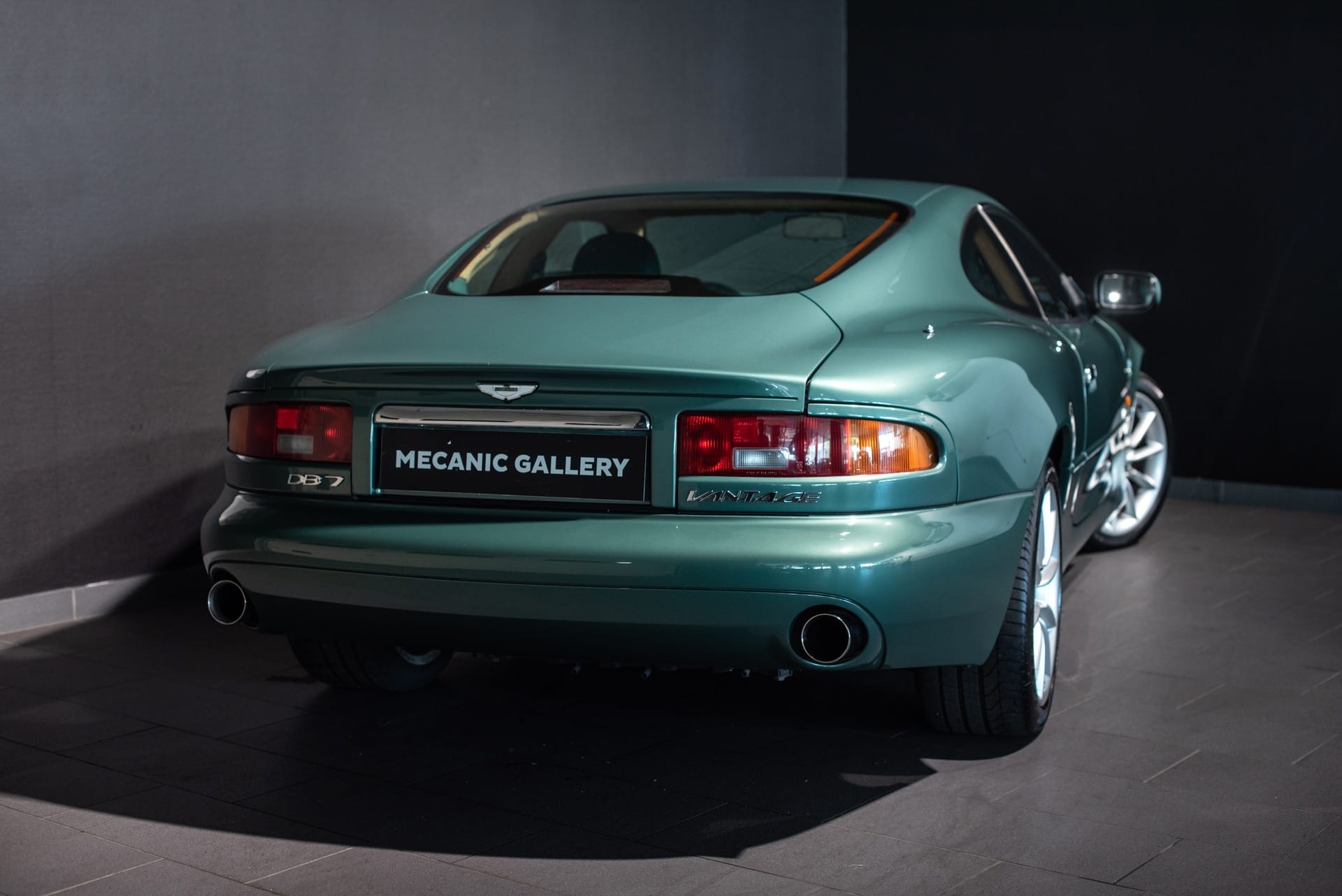 Aston Martin DB7 Vantage - Photo 6