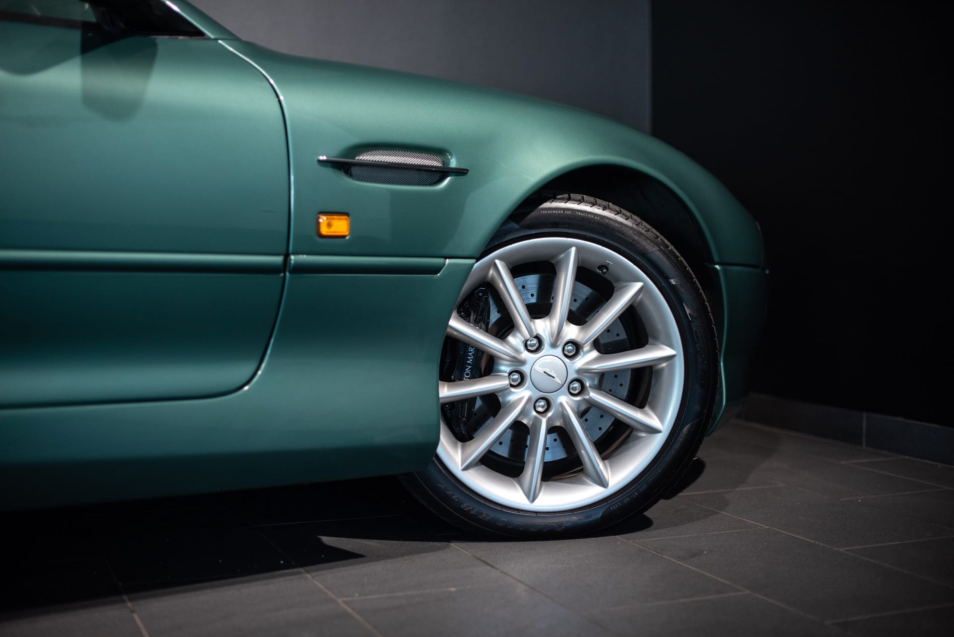 Aston Martin DB7 Vantage - Photo 9