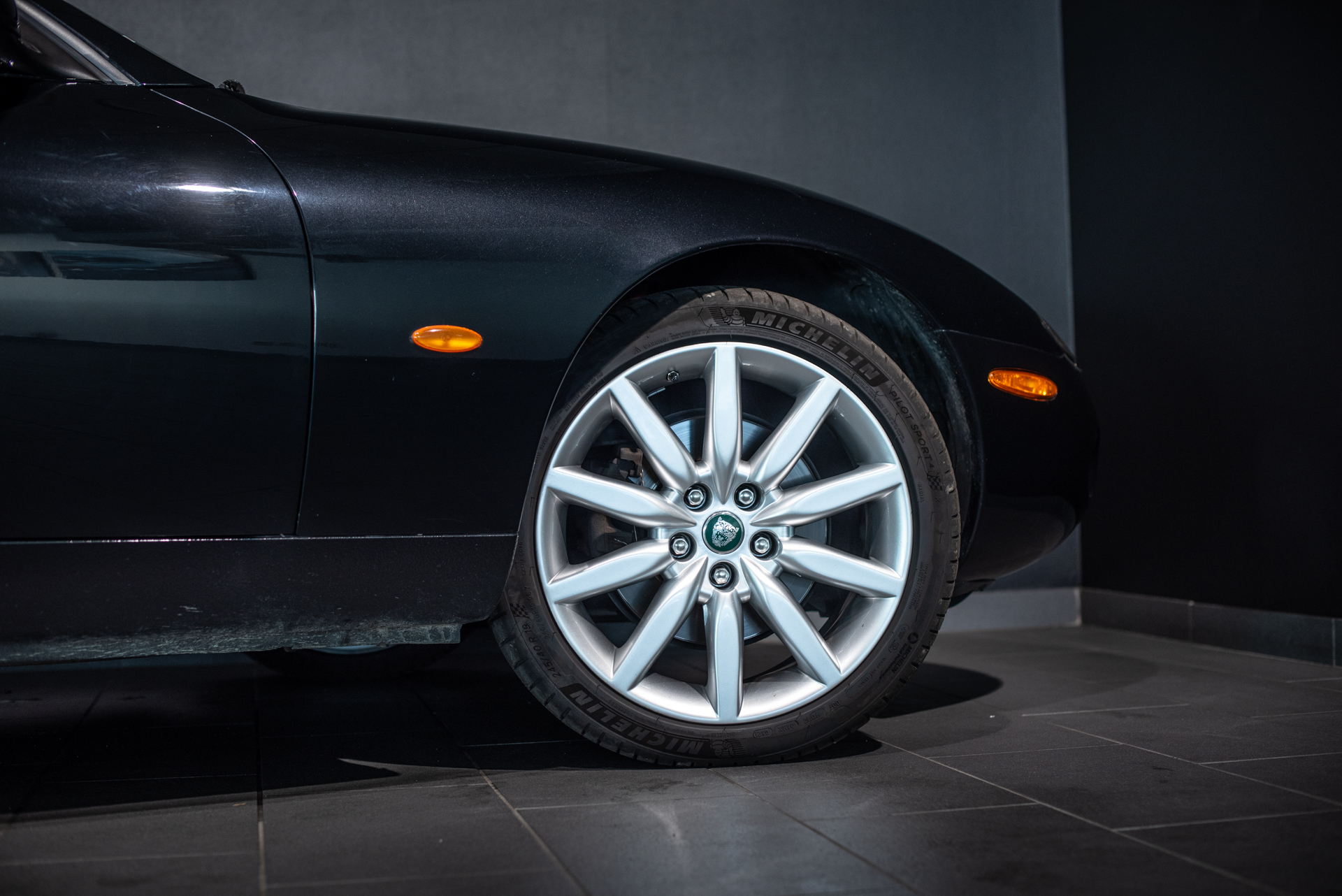 Jaguar XK8 Cabriolet V8 4.2 - Photo 12