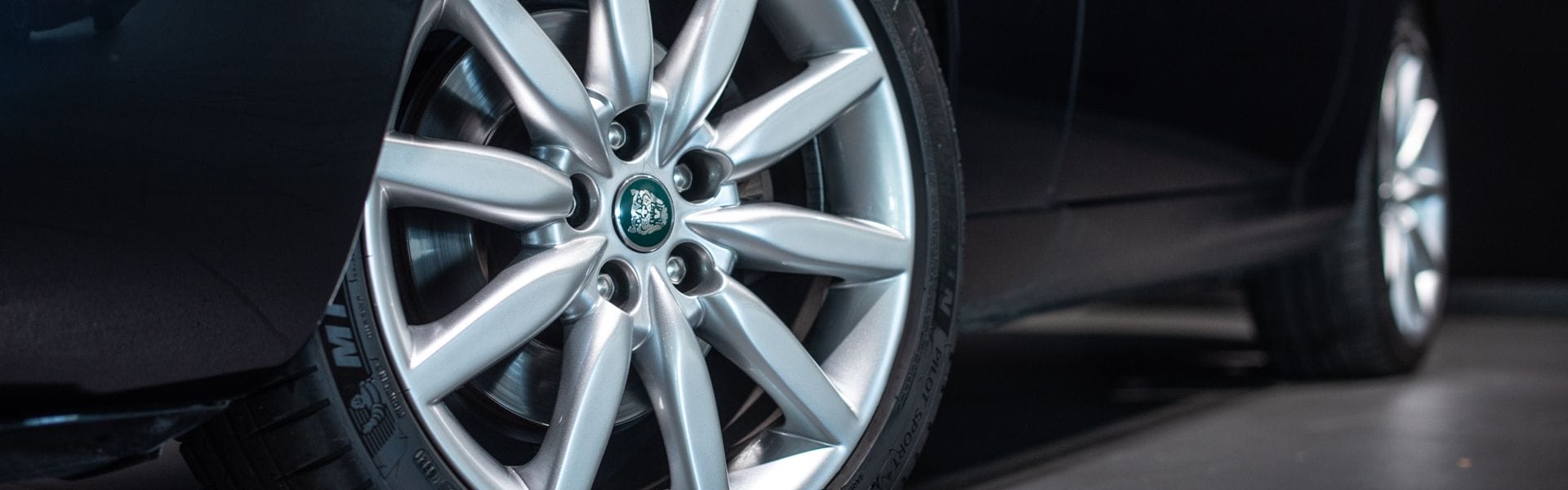 Jaguar XK8 Cabriolet V8 4.2 - Photo 34