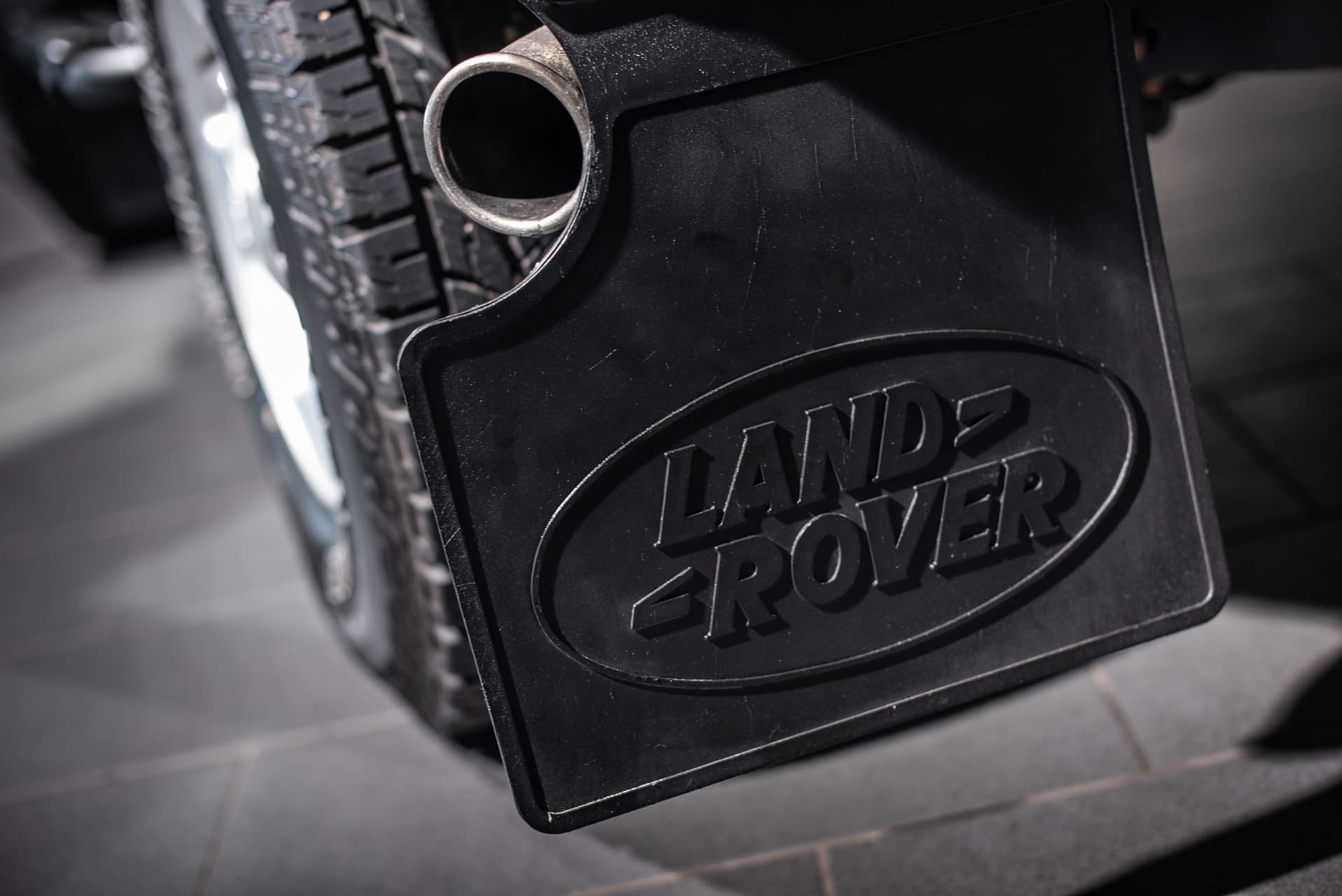 Land Rover Defender 90 TD5 « Black Silver » - Photo 20