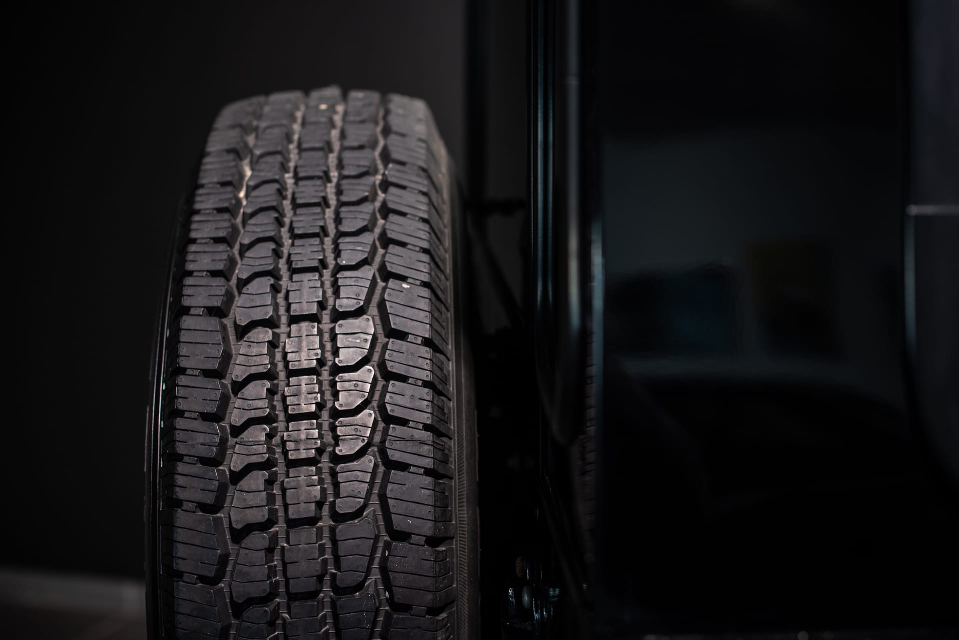 Land Rover Defender 90 TD5 « Black Silver » - Photo 21