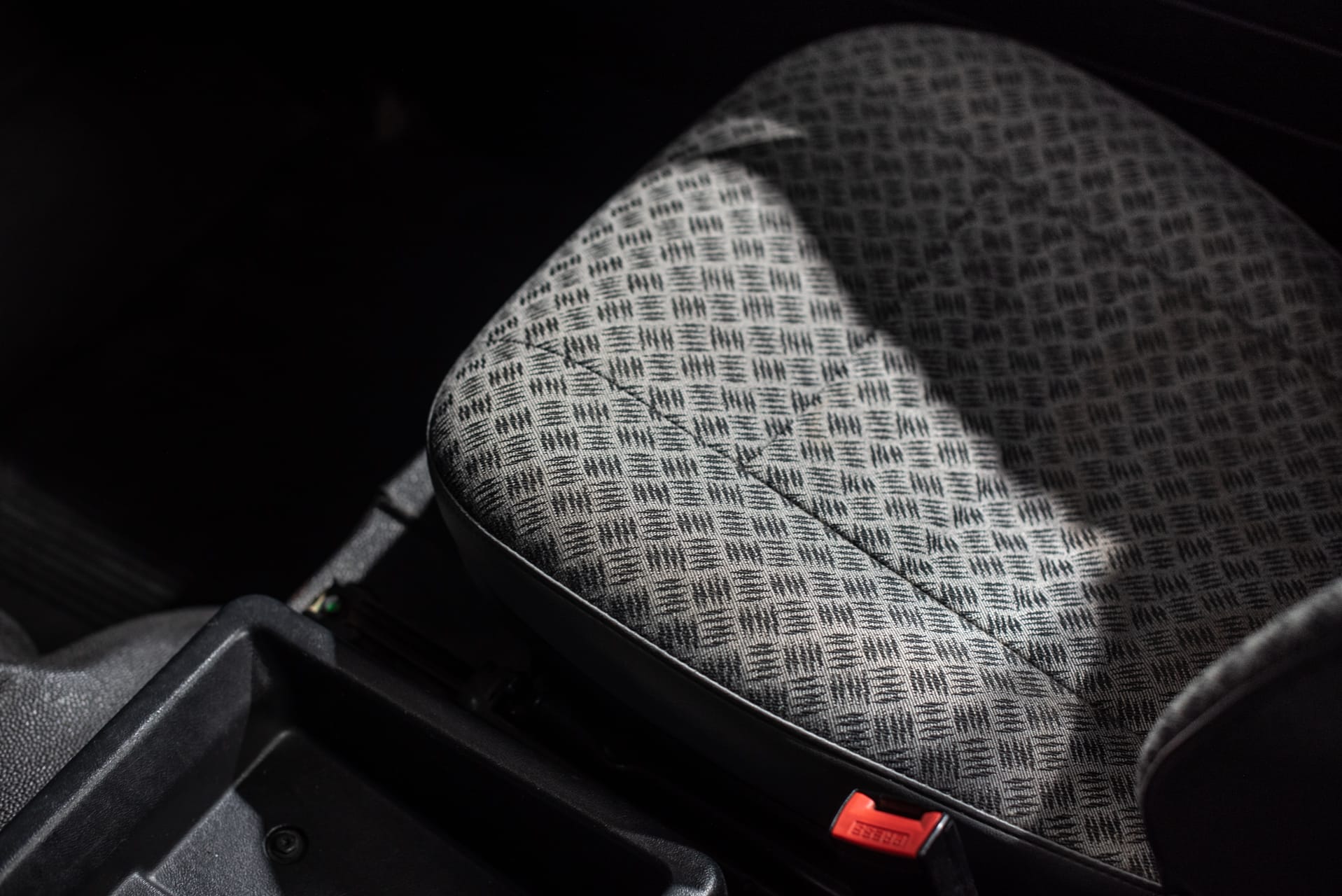 Land Rover Defender 90 TD5 « Black Silver » - Photo 26