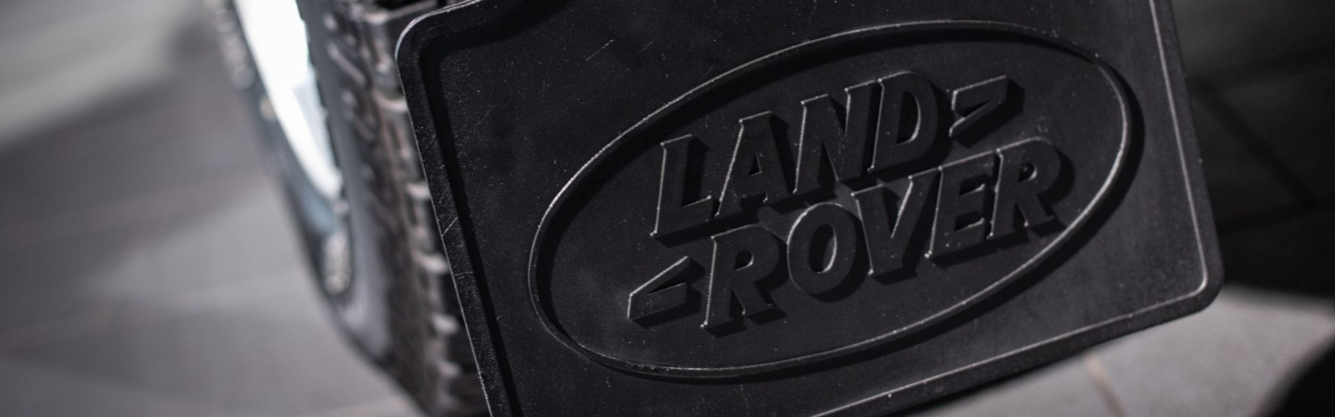 Land Rover Defender 90 TD5 « Black Silver » - Photo 33