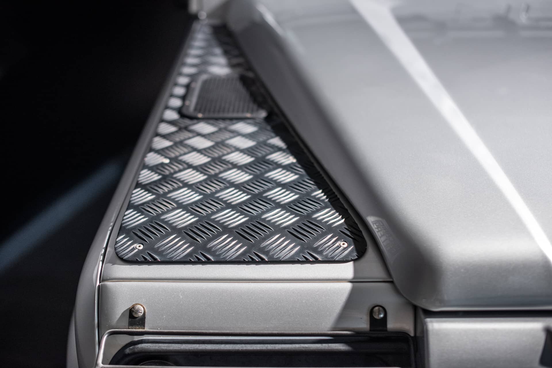 Land Rover Defender 90 TD5 « Black Silver » - Photo 12