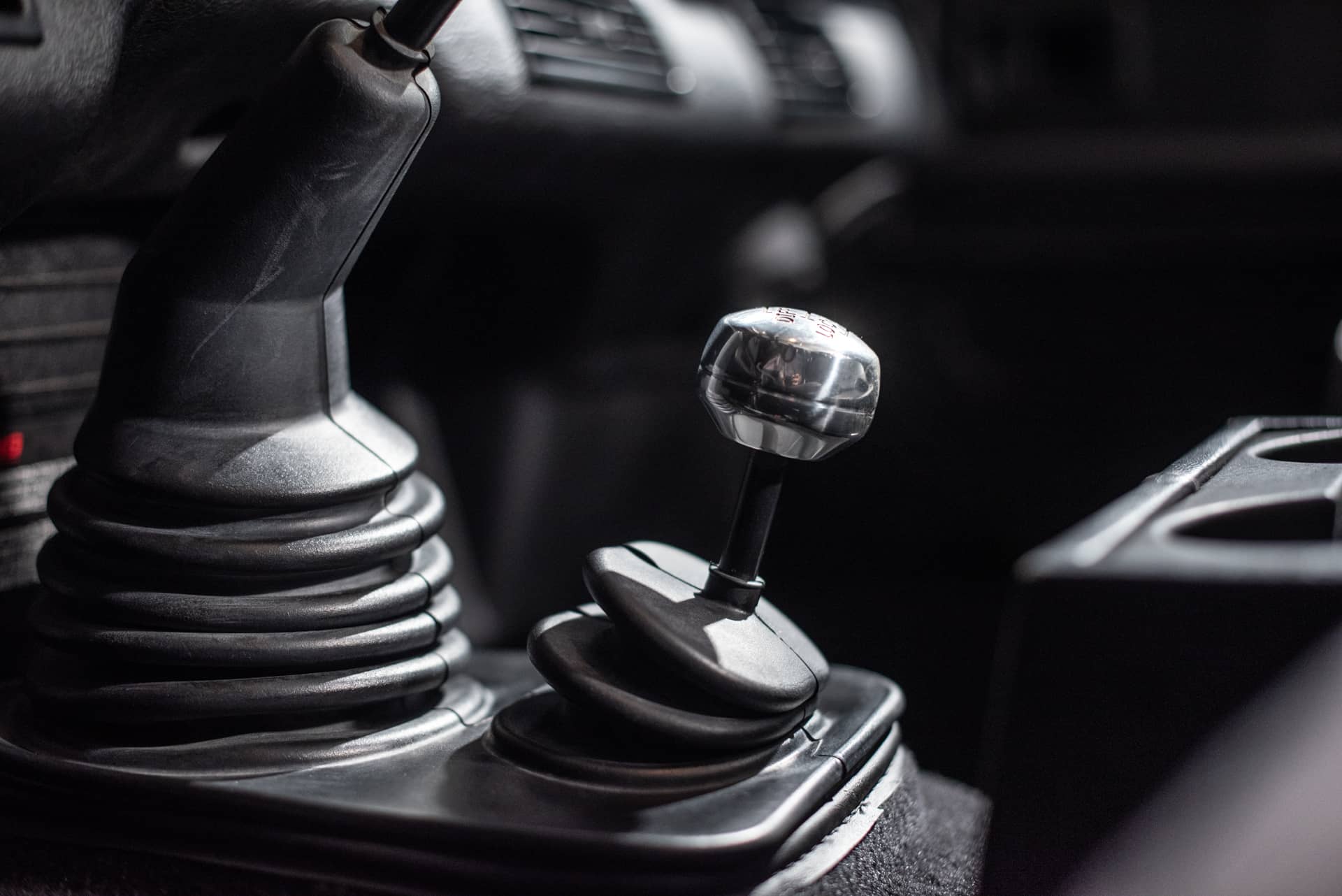 Land Rover Defender 90 TD5 « Black Silver » - Photo 22