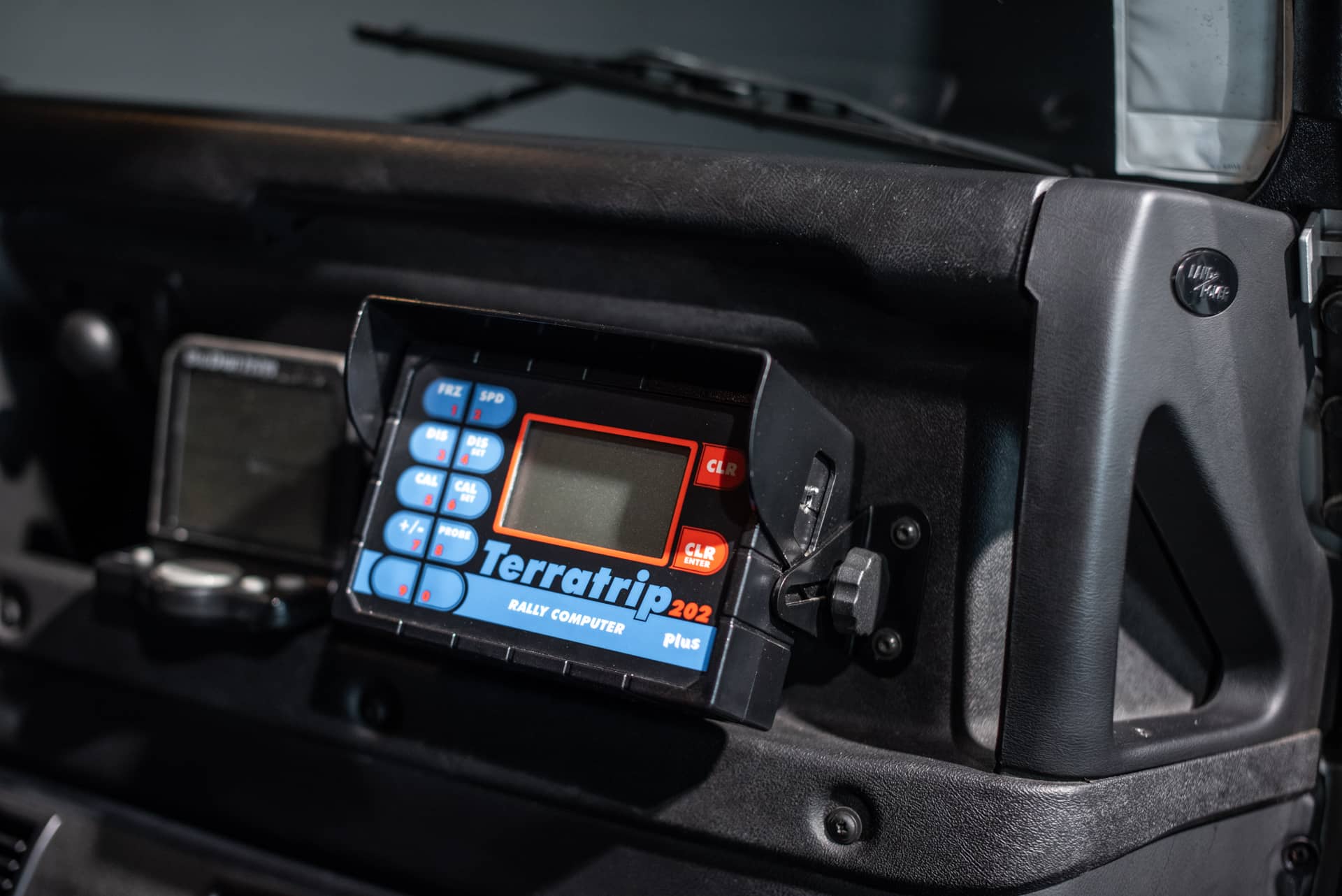 Land Rover Defender 90 TD5 « Black Silver » - Photo 29