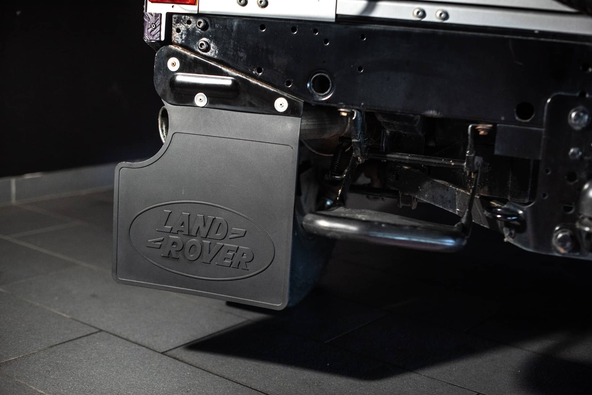 Land Rover Defender 90 TD5 « Black Silver » - Photo 30