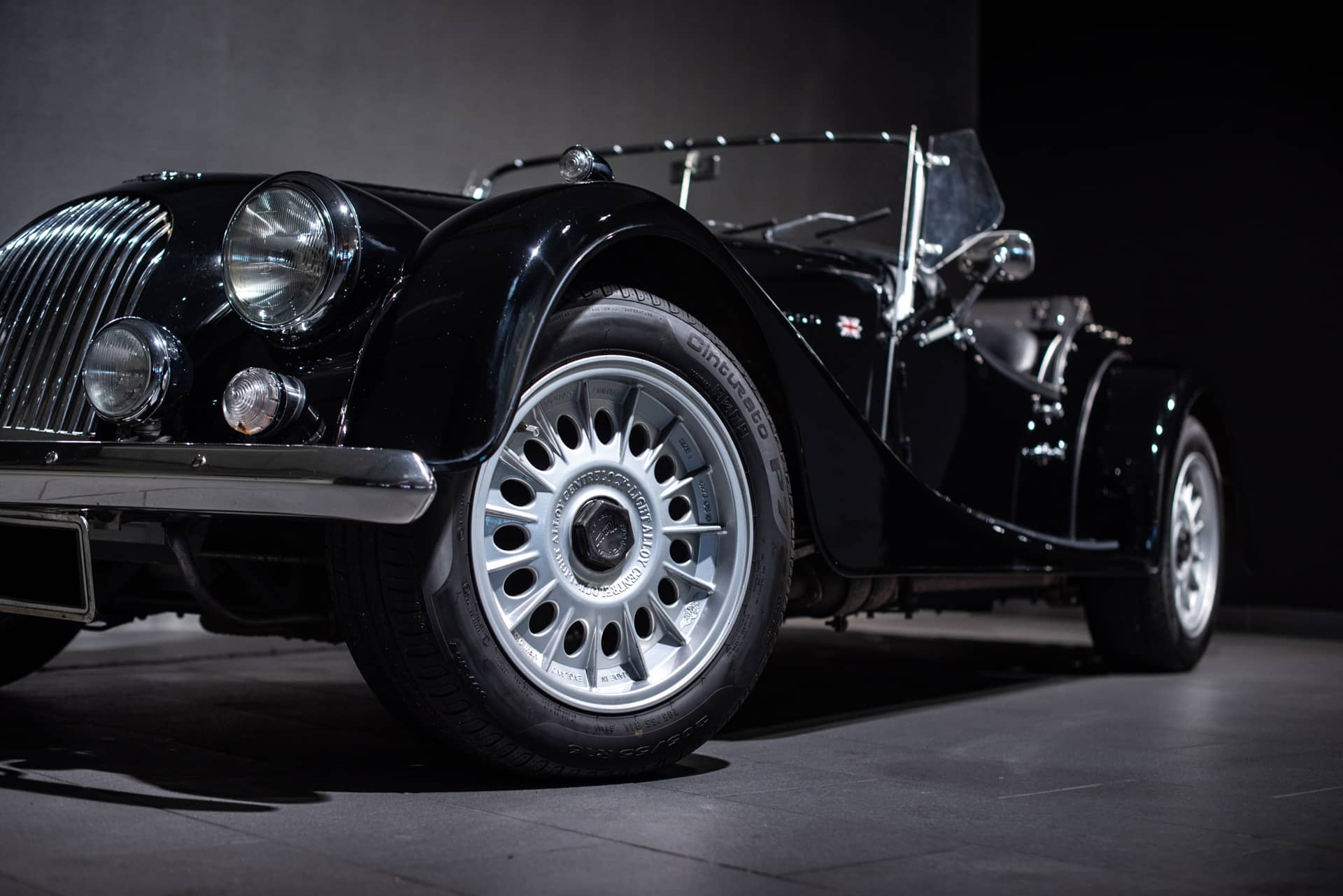 Morgan Plus 8 4.6 - Photo 9