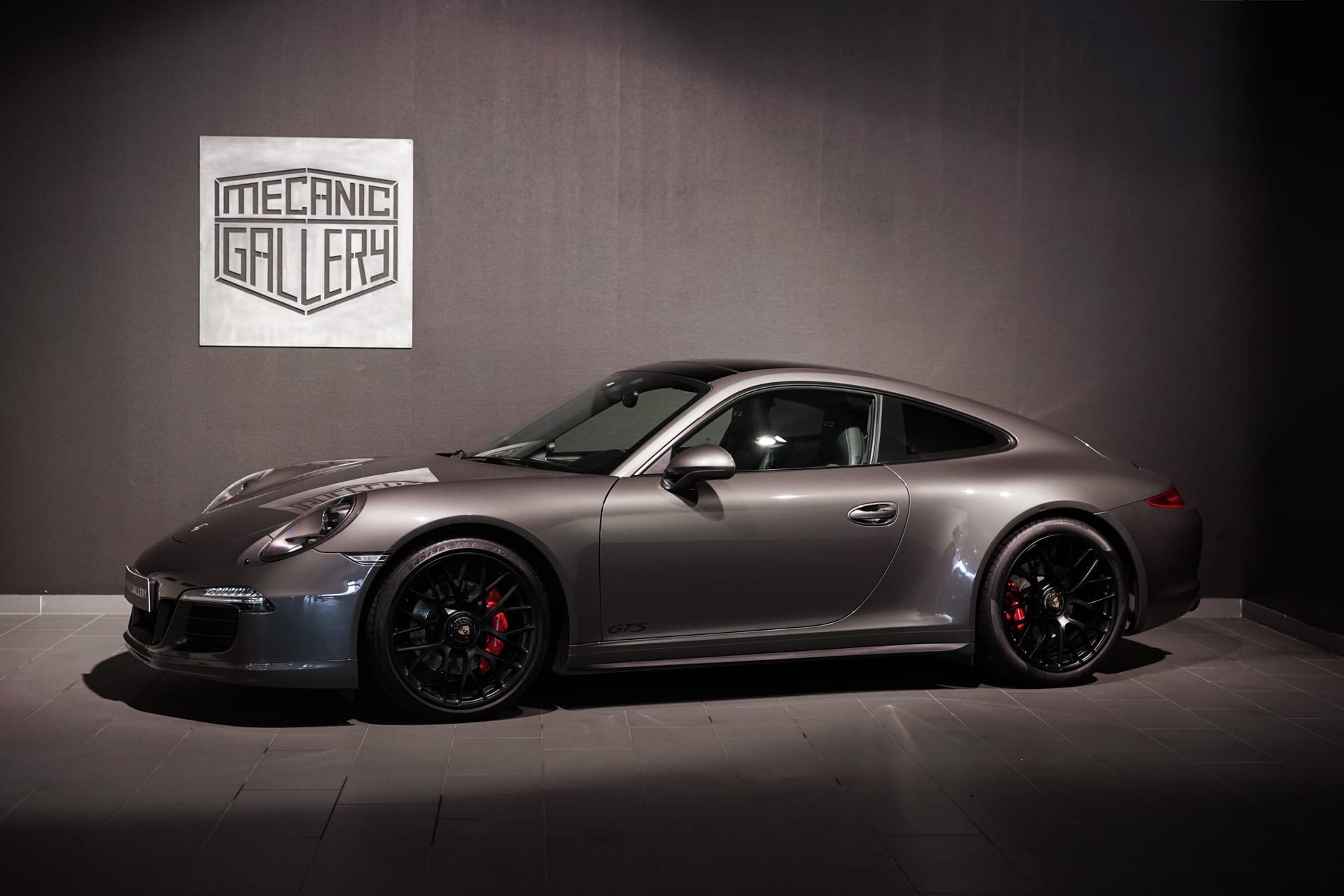 Porsche 991 Carrera 4 GTS - Photo 1