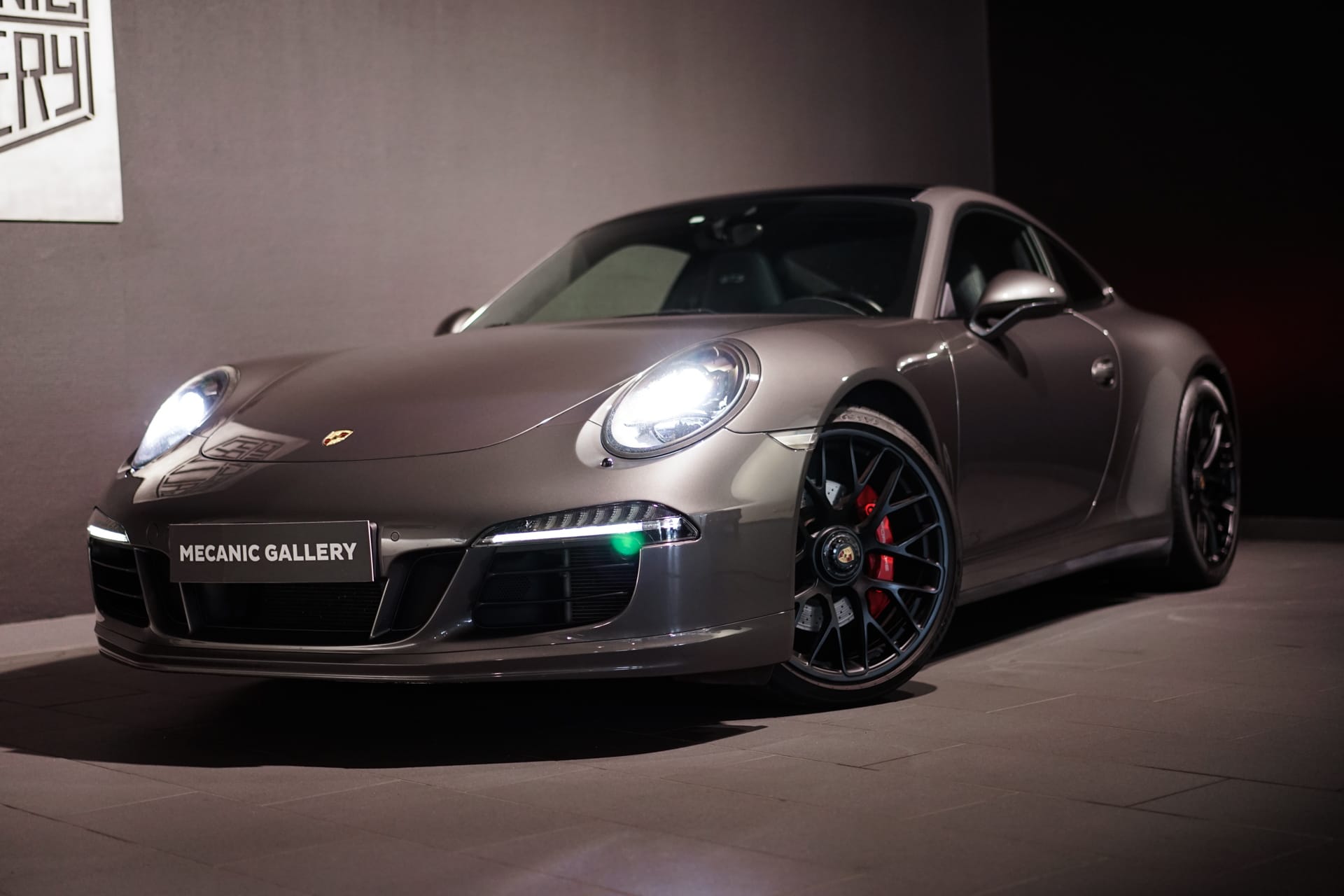 Porsche 991 Carrera 4 GTS - Photo 10