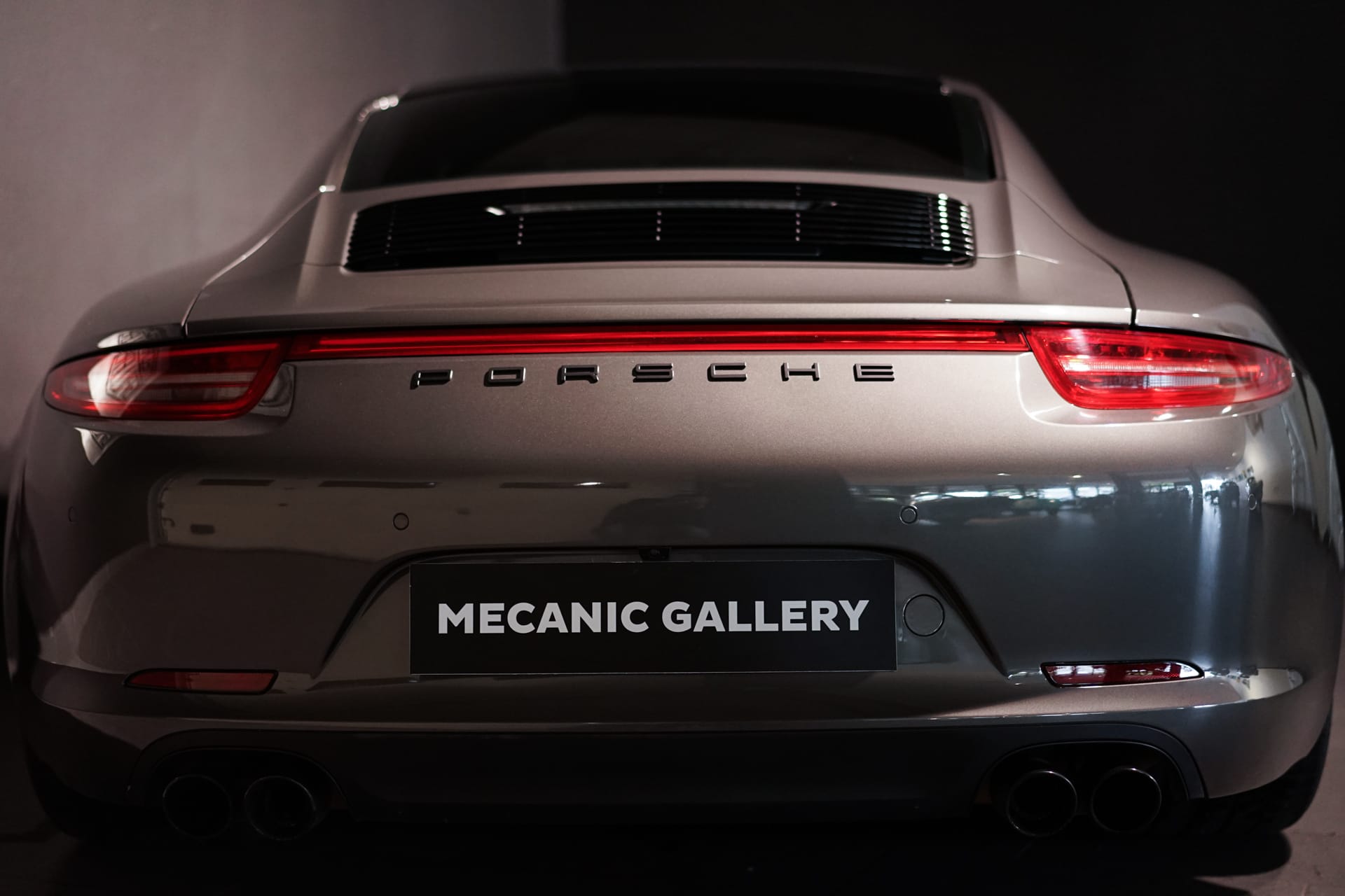 Porsche 991 Carrera 4 GTS - Photo 11