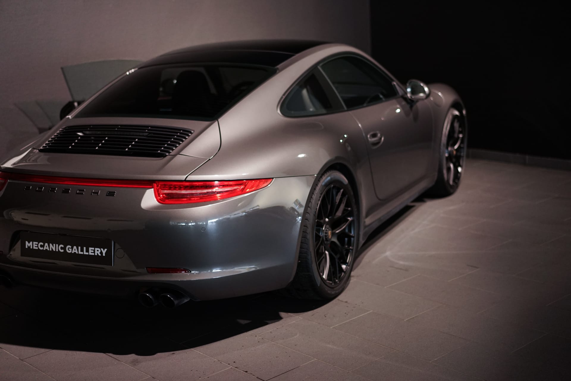 Porsche 991 Carrera 4 GTS - Photo 13