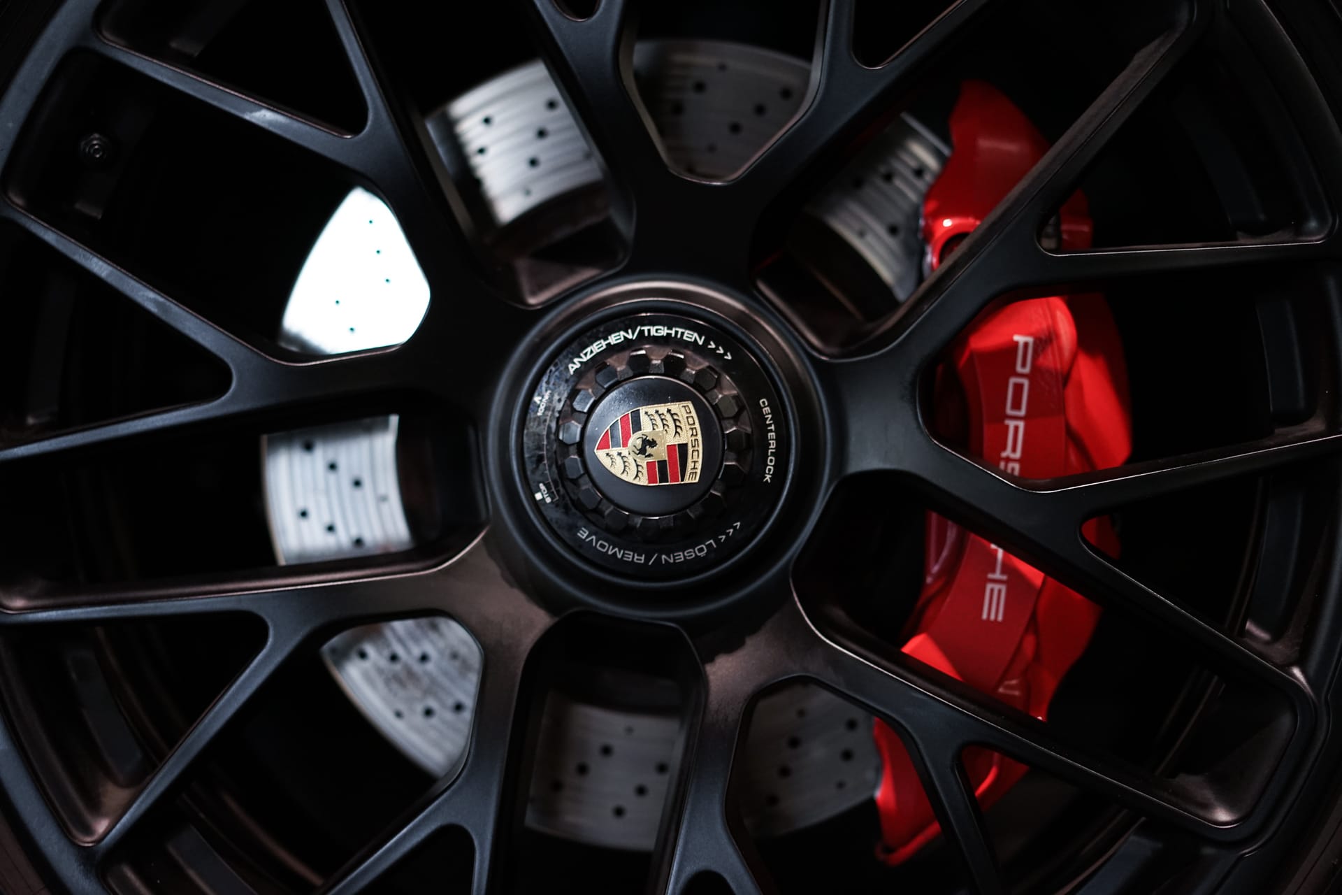 Porsche 991 Carrera 4 GTS - Photo 19