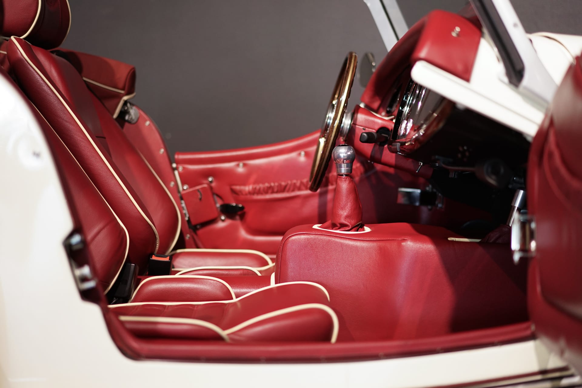 Morgan V6 Roadster 3.7 - Photo 16