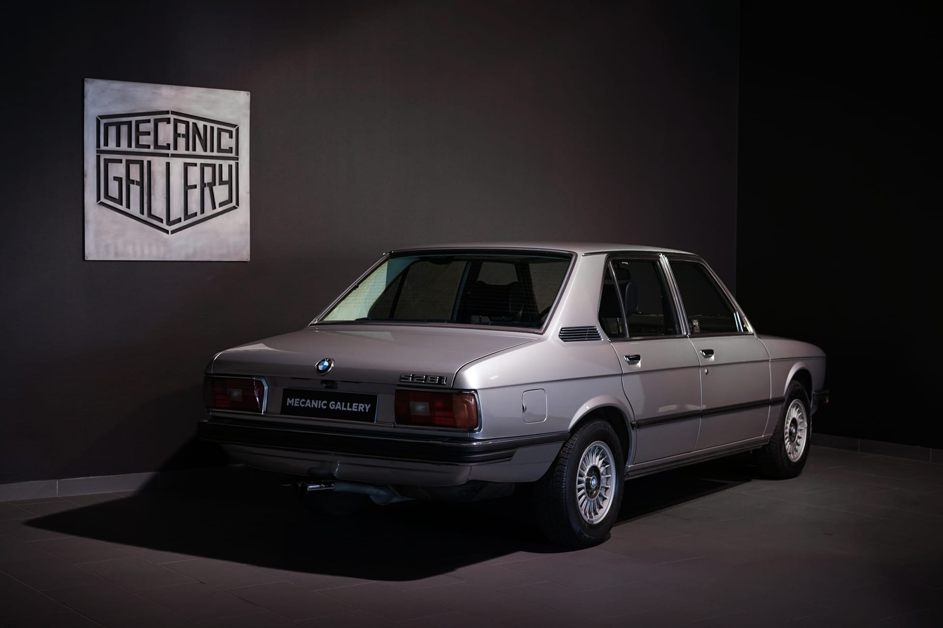 BMW 528i E12 - Photo 3