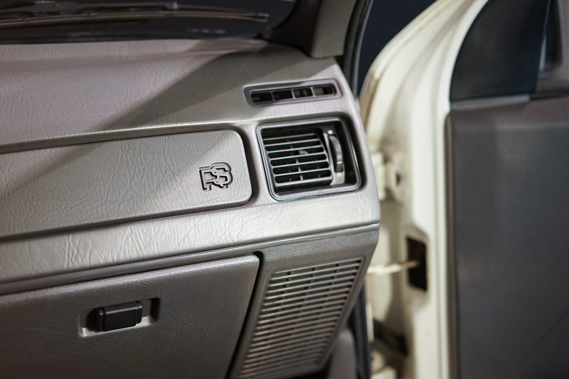 Ford Sierra RS Cosworth - Photo 14