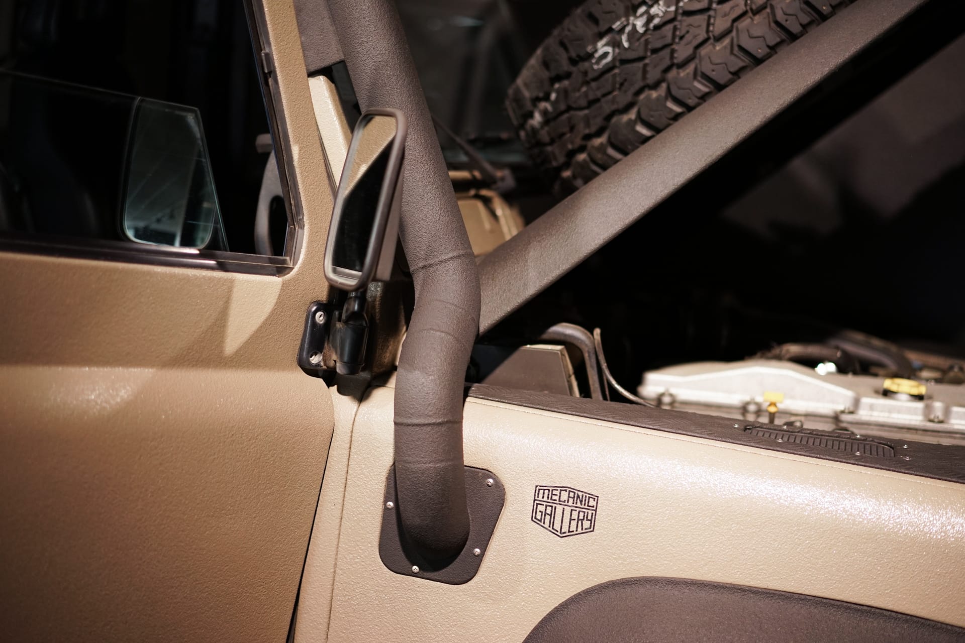 Land Rover Defender 130 TD5 - Photo 29