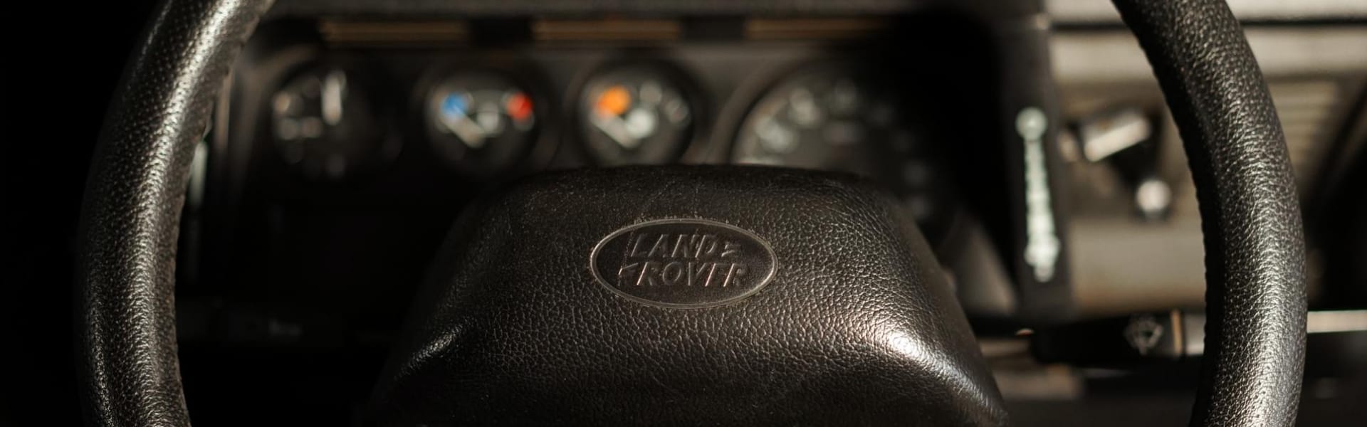 Land Rover Defender 130 TD5 - Photo 33