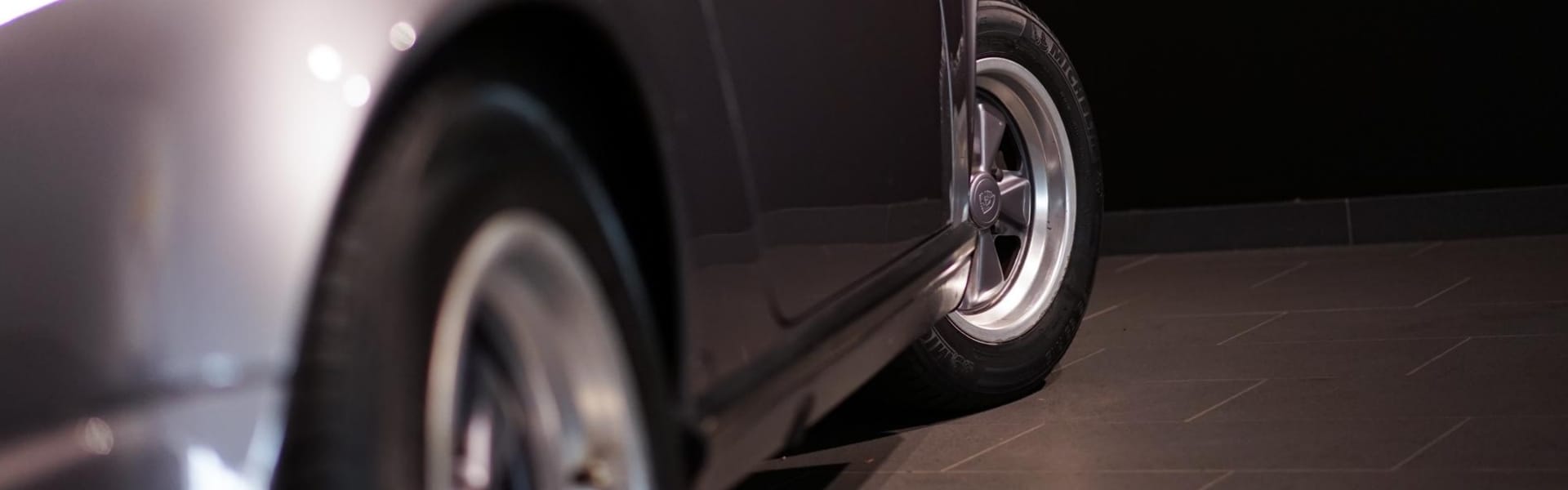 Porsche 911 3.2 Jubilé - Photo 16