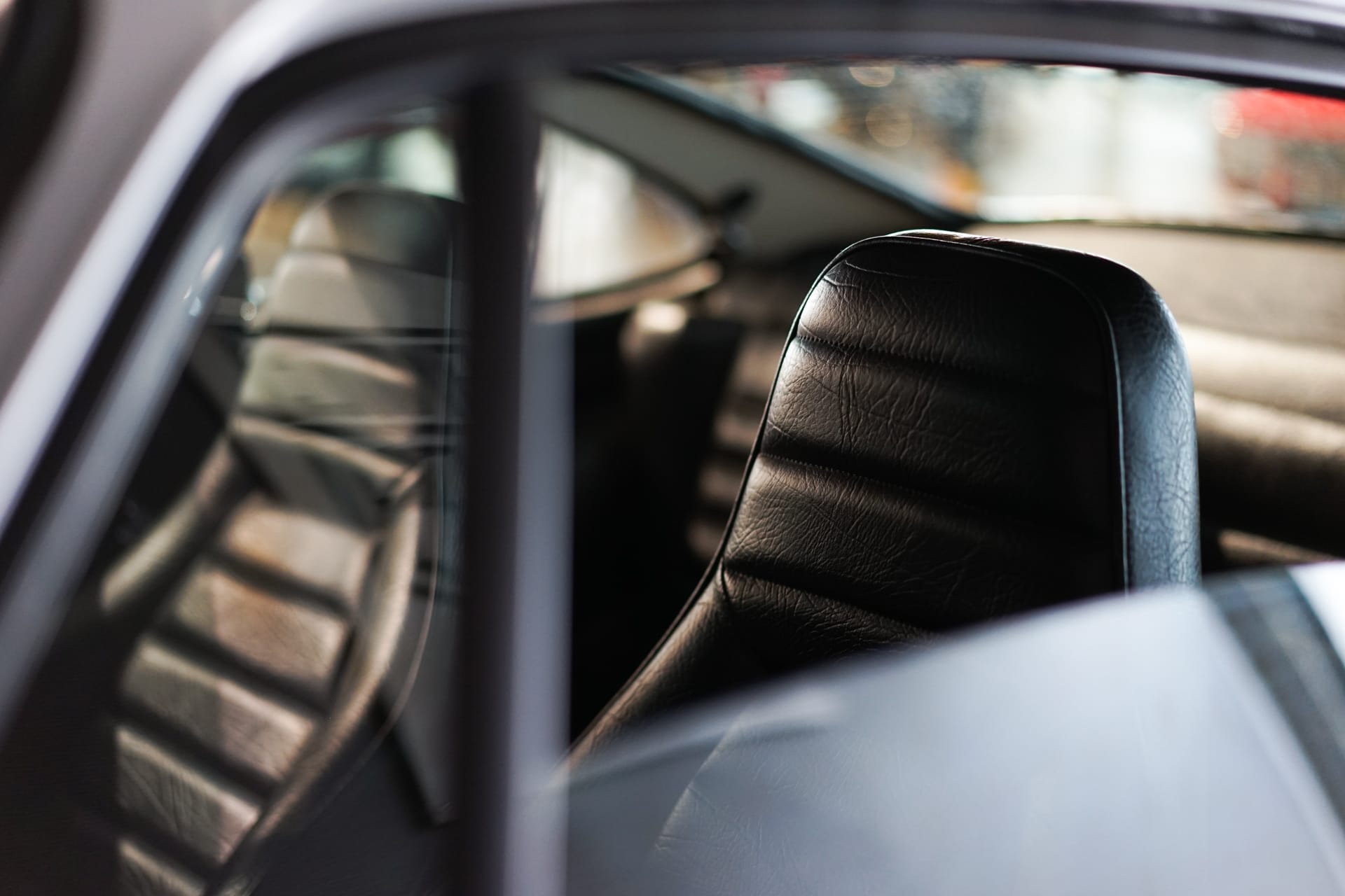 Porsche 911 Carrera 3.0 - Photo 11