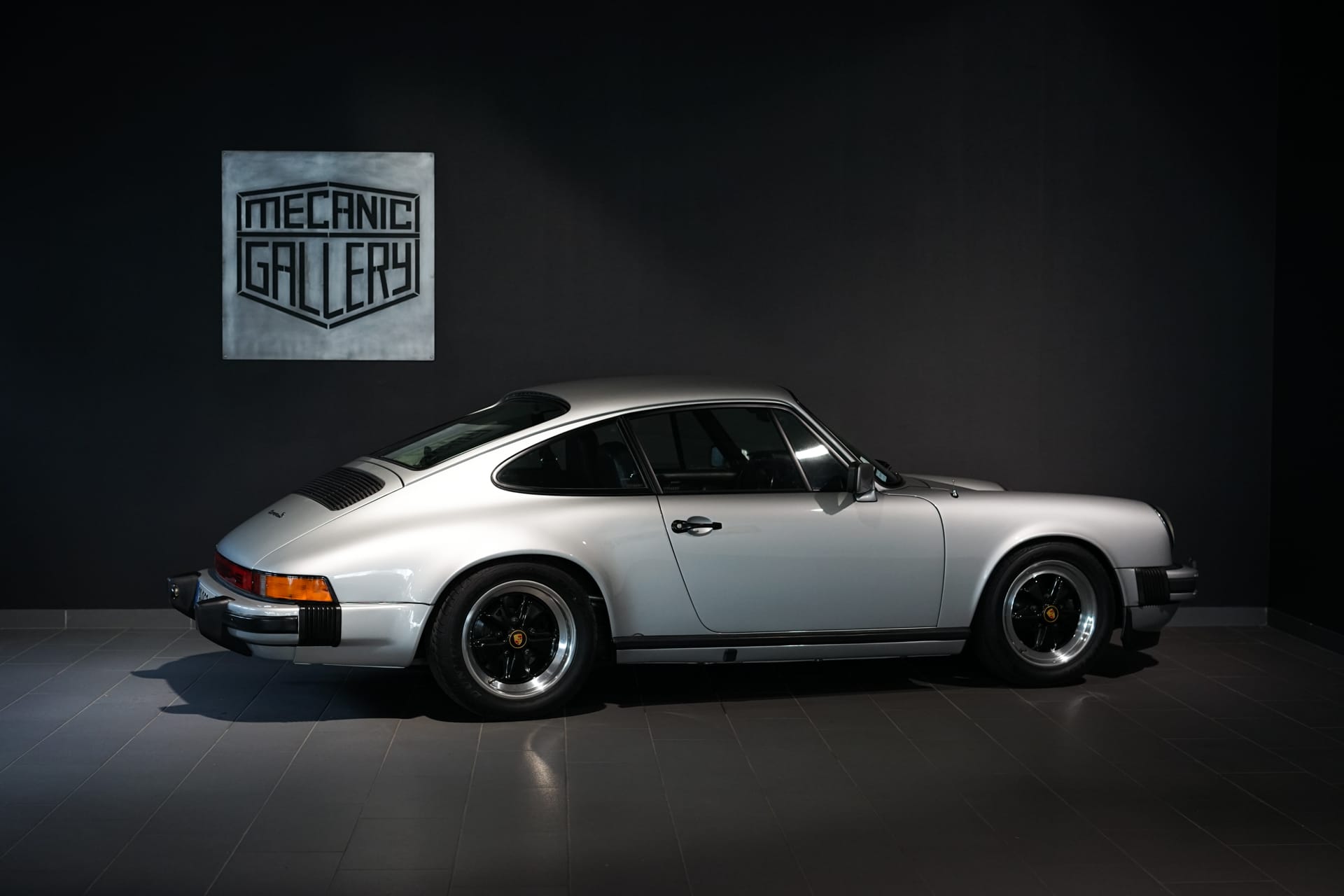 Porsche 911 Carrera 3.0 - Photo 4